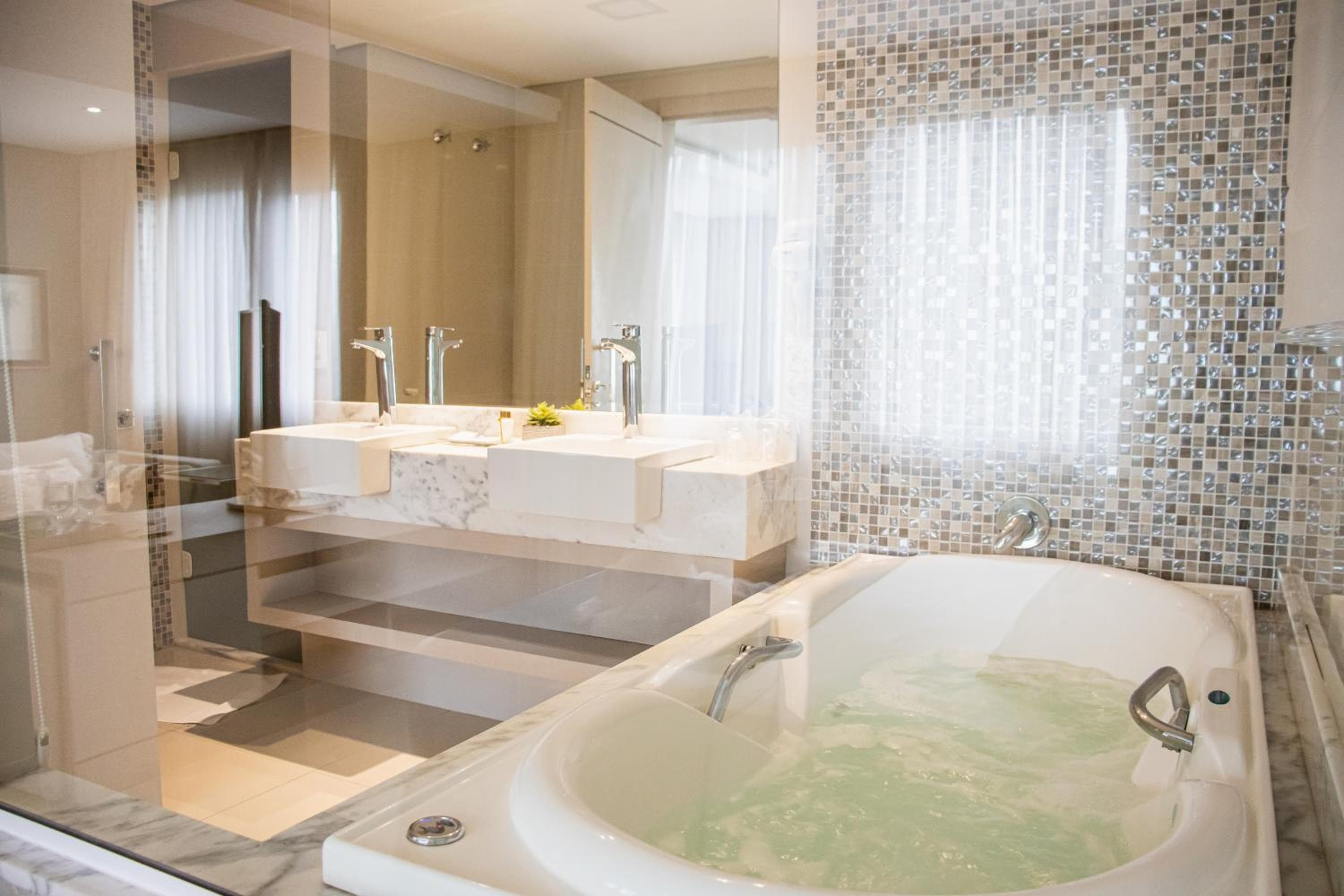 Nadai Confort Hotel e Spa
