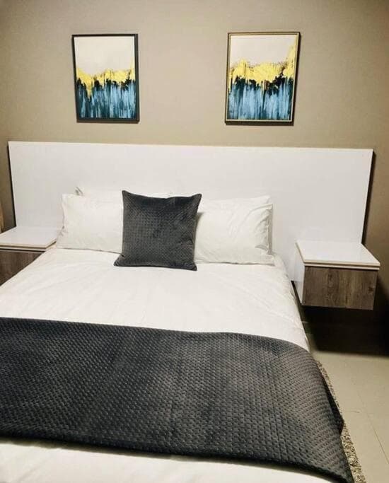 Candlewood Apartment 8