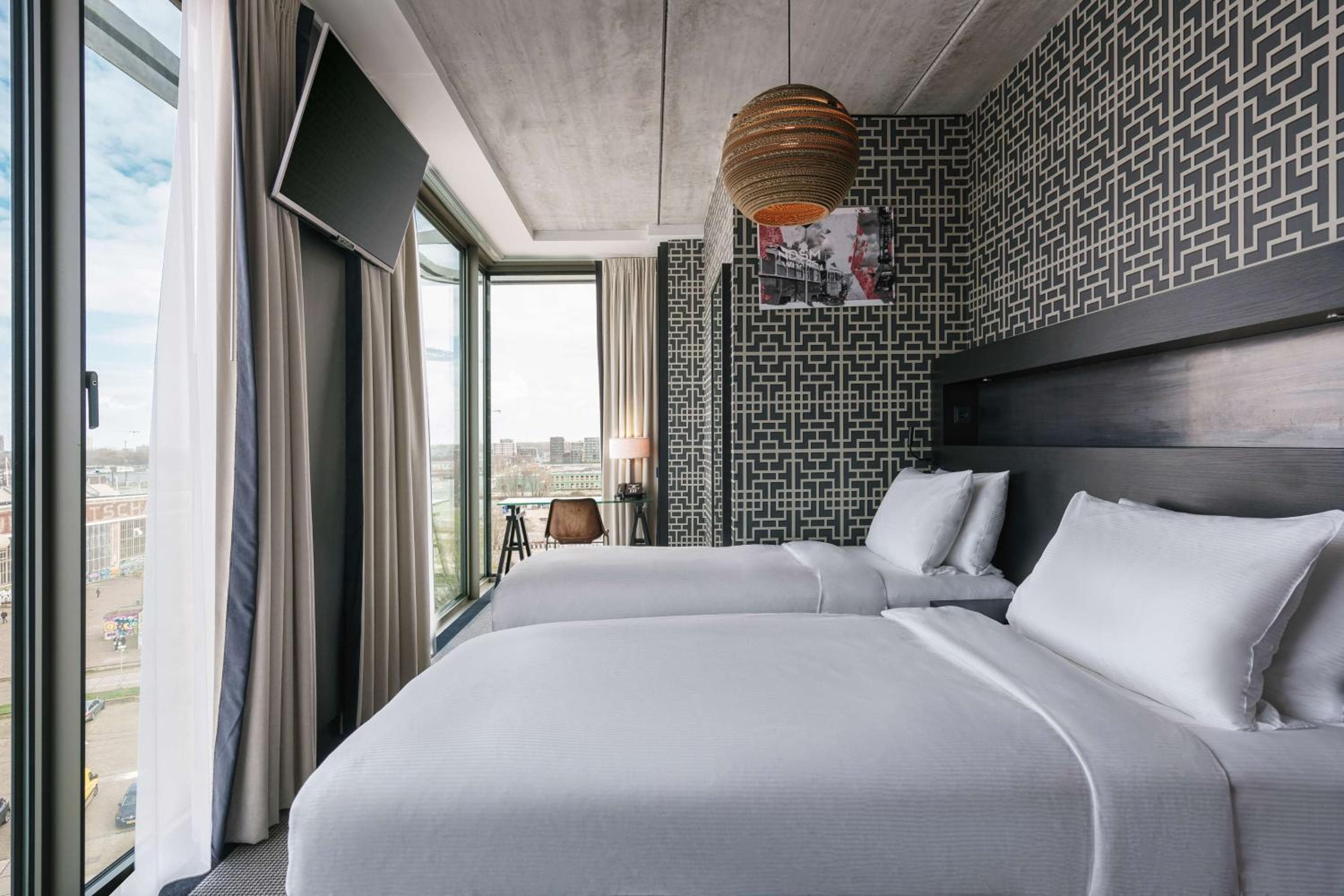 DoubleTree by Hilton Amsterdam - NDSM Wharf