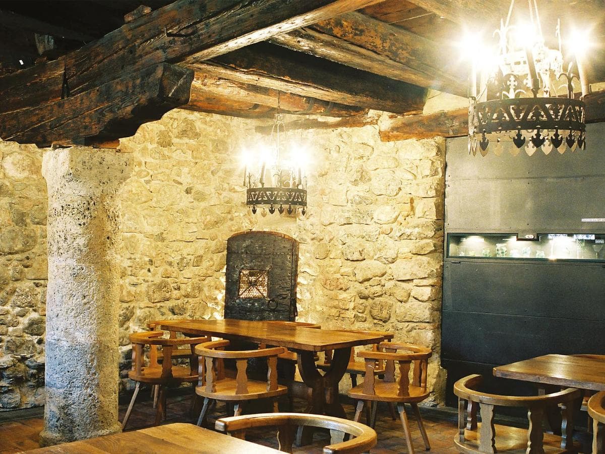 restaurant