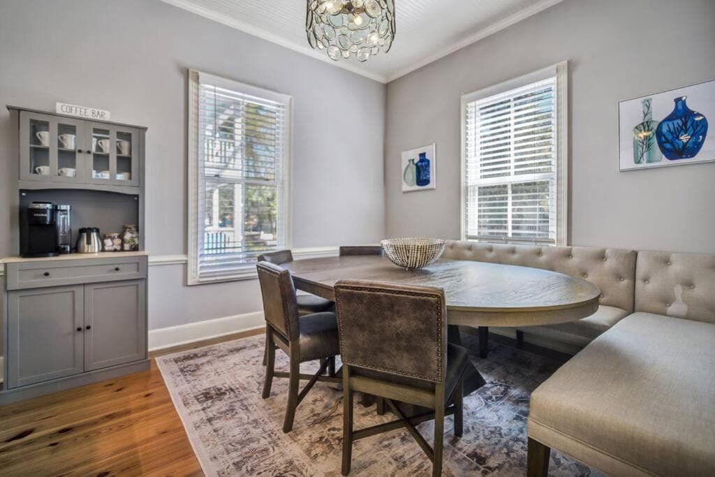 Bluffton Village Home-4BR Heart of Old Town Luxury