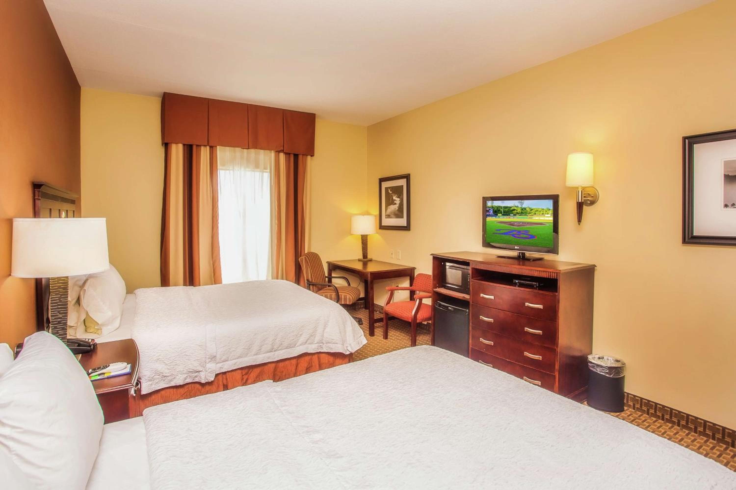 Hampton Inn & Suites Sevierville at Stadium Drive