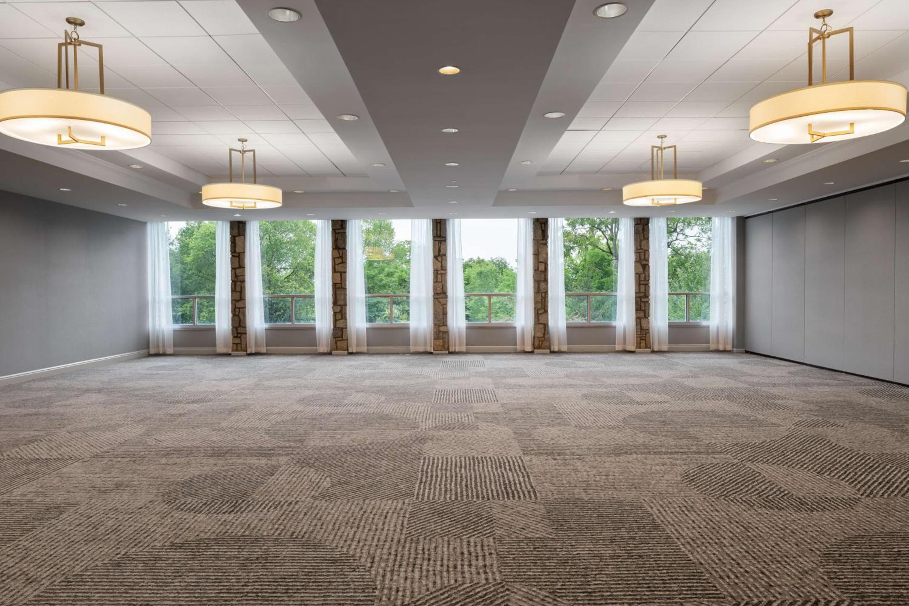 DoubleTree by Hilton Pittsburgh Airport