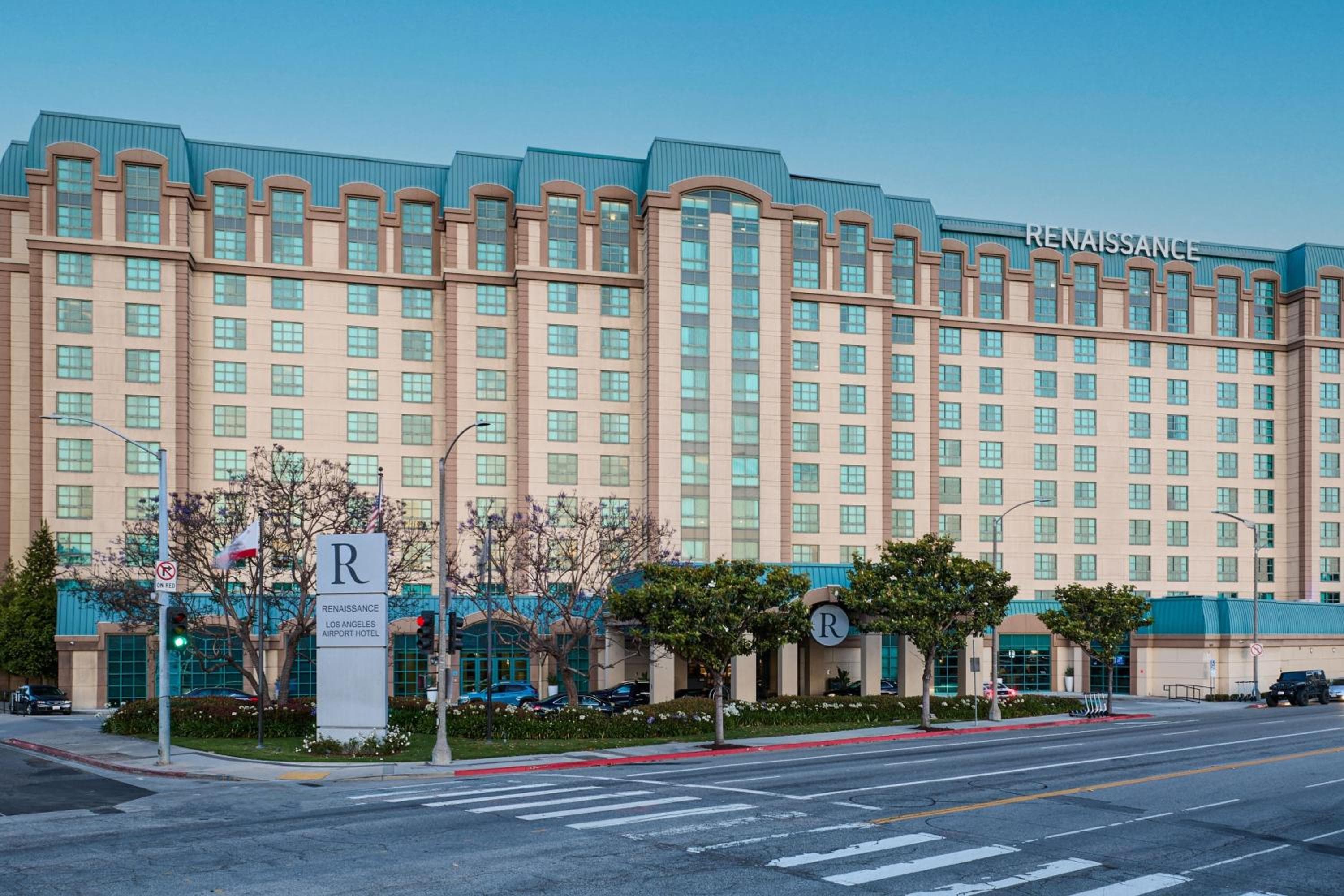 Renaissance Los Angeles Airport Hotel