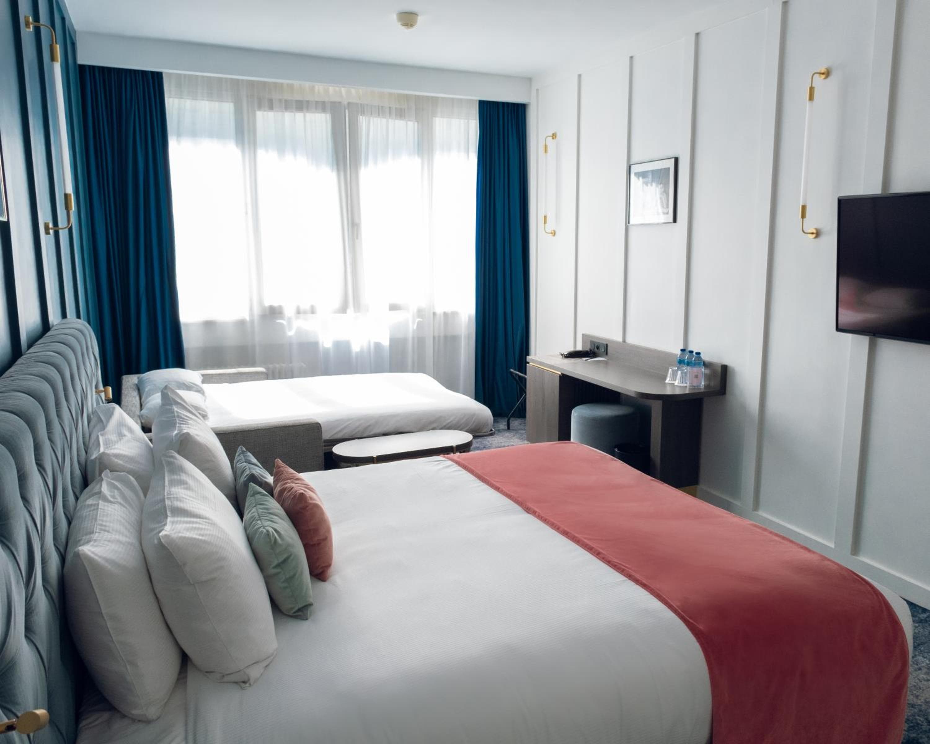 PLEY Hotel
