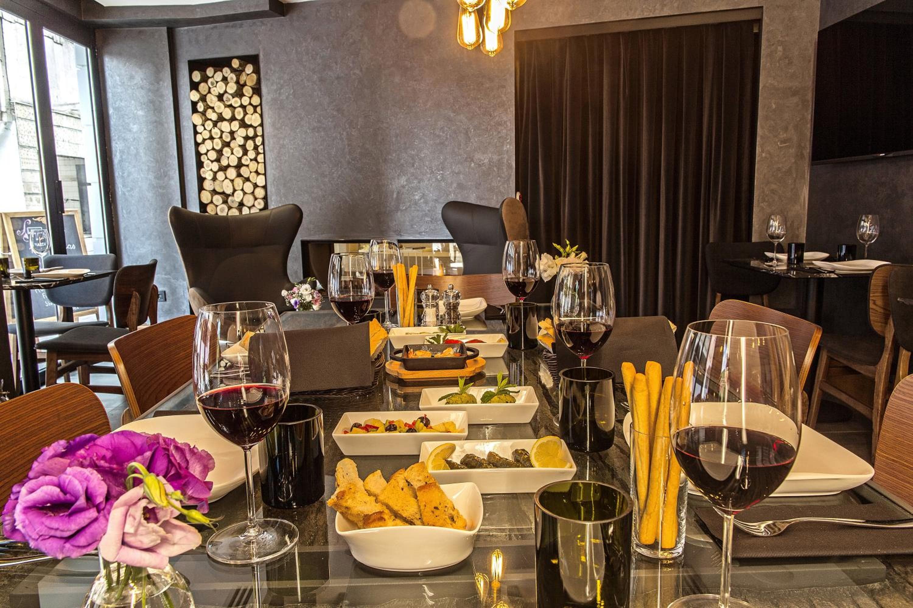 Barbera Hotel