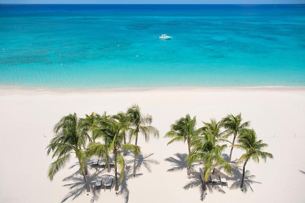 Britannia 7 Mile Beach Condo