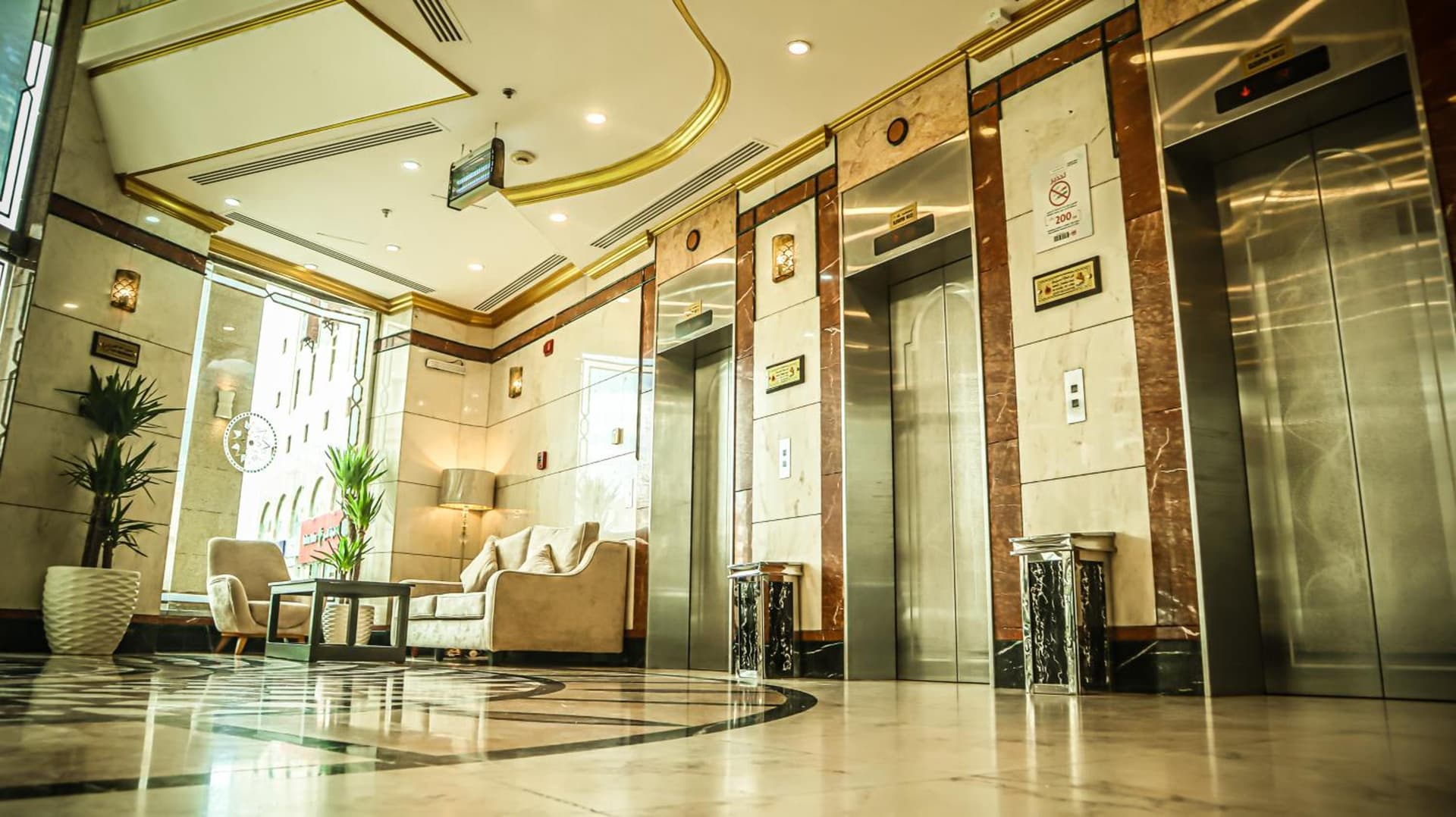 Al Mukhtara Almasi Hotel - شركة المختارة الماسي للخدمات الفندقيه شخص واحد