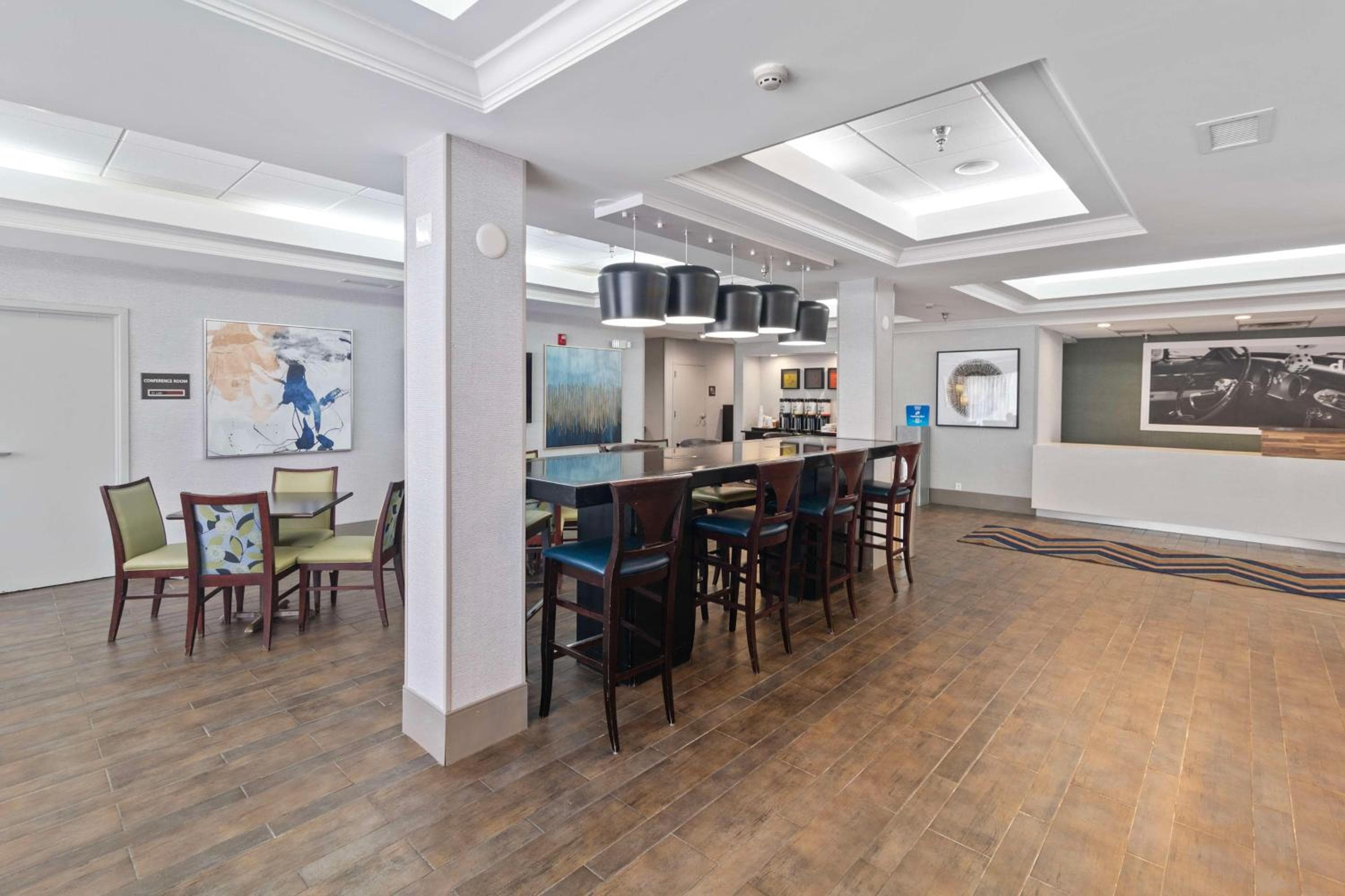 Hampton Inn Atlanta-Woodstock