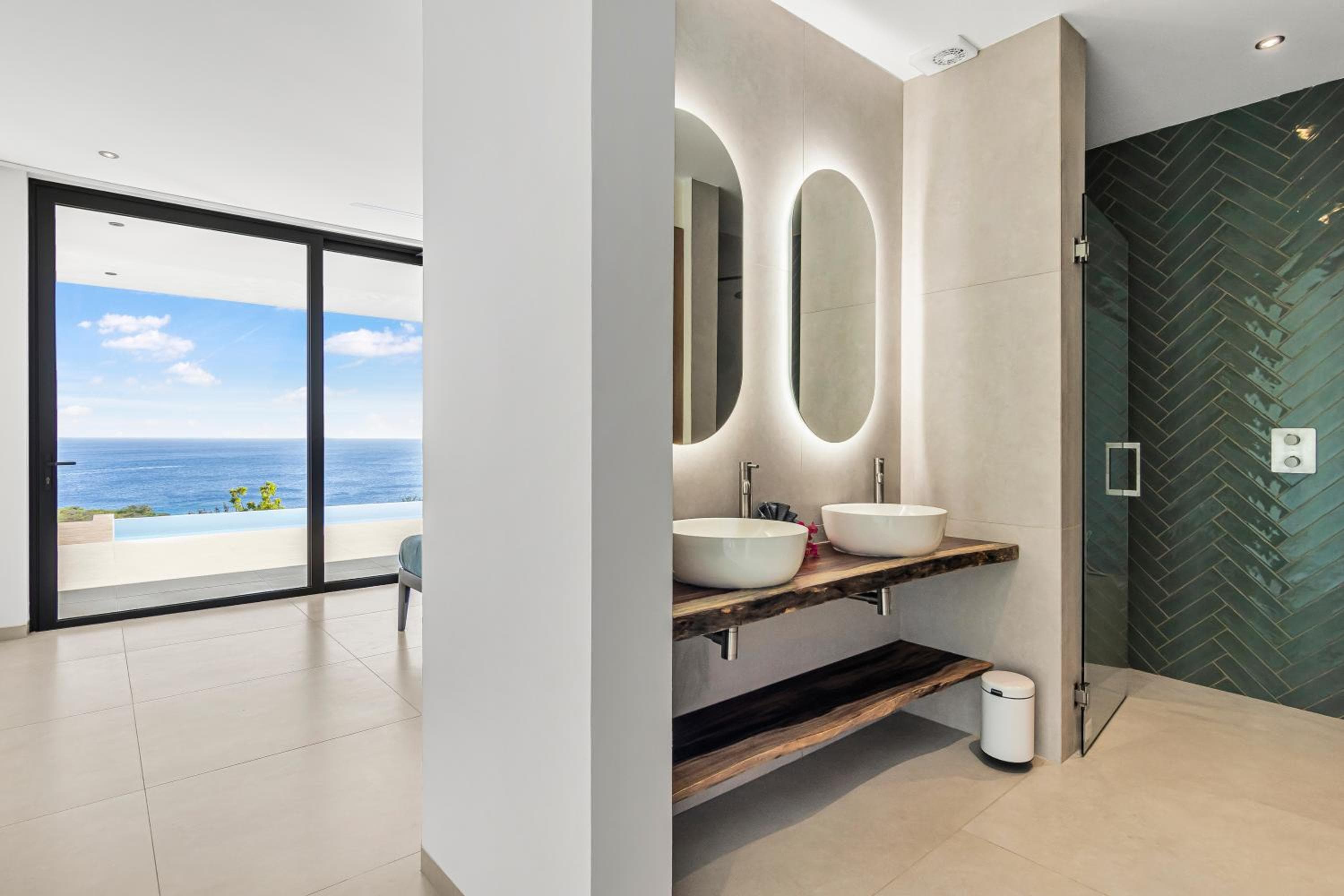 Luxury 12-Guest Villa in Gated Community with Pool, Ocean View & Private Beach Access