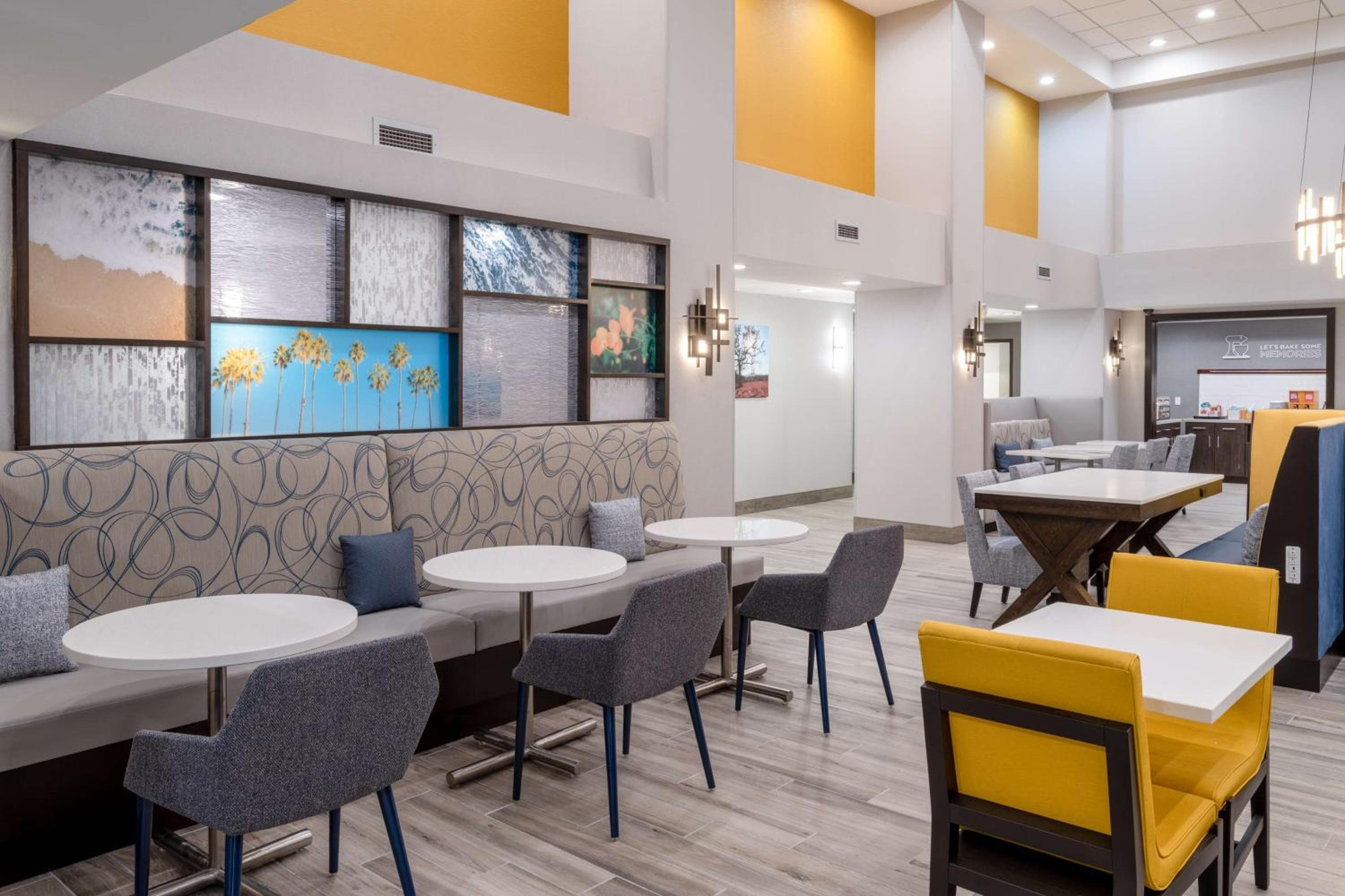 Hampton Inn & Suites Agoura Hills