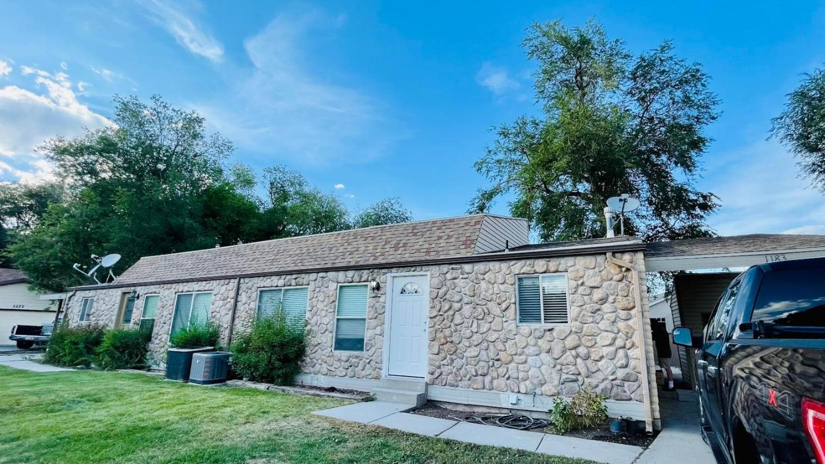 Newly remodeled home duplex unit near 4 world-class ski resorts