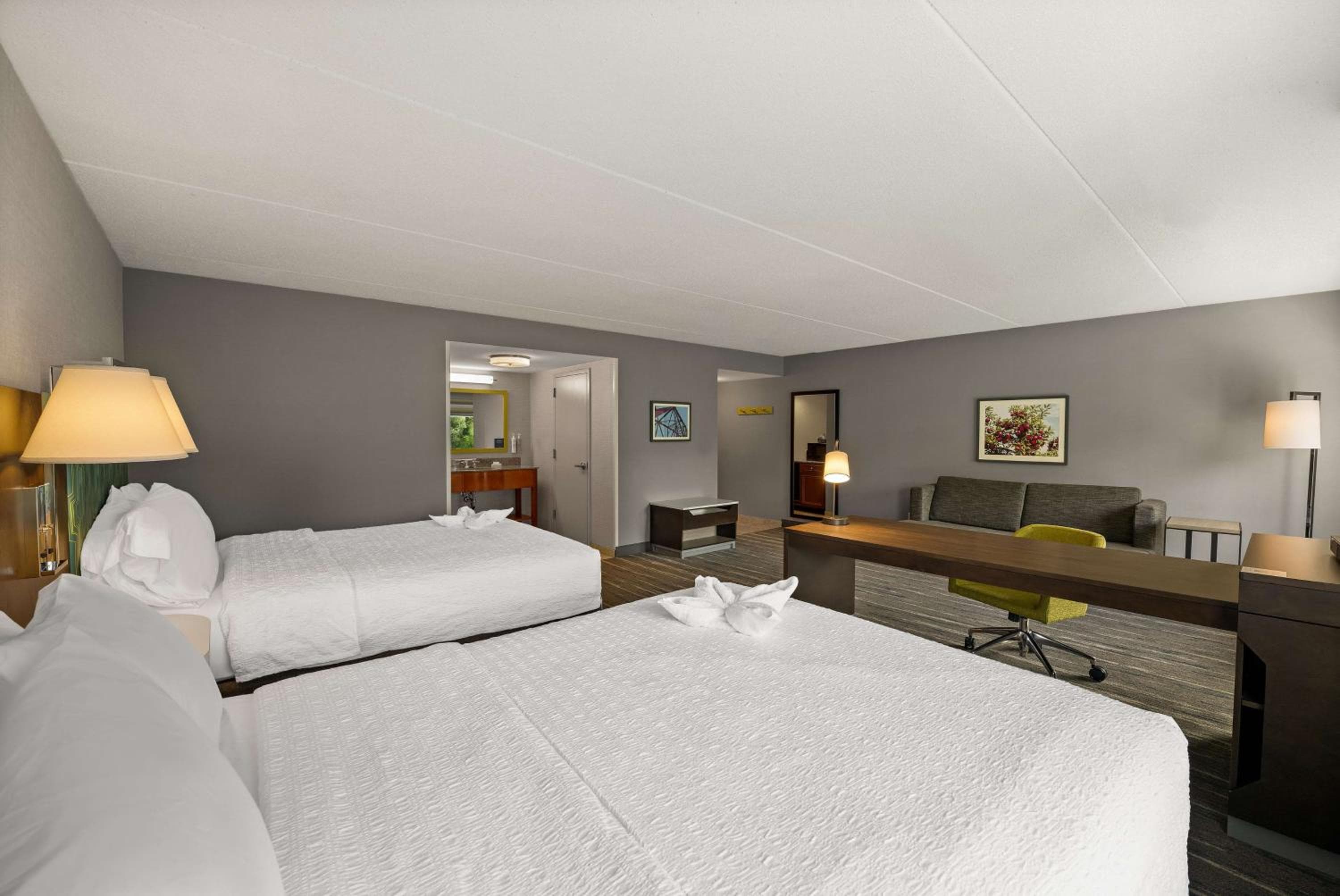 Hampton Inn & Suites Poughkeepsie