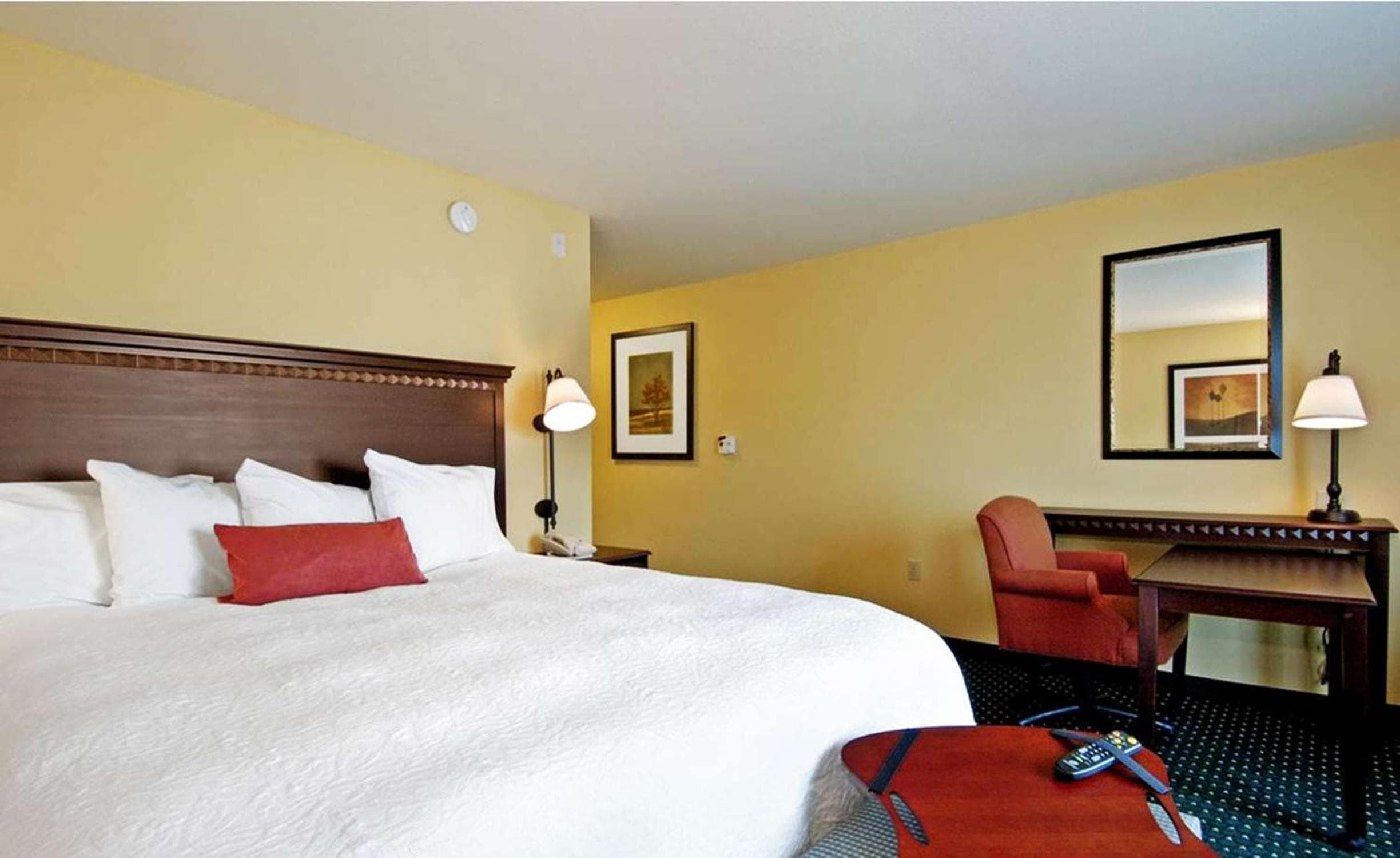 Hampton Inn & Suites Seal Beach