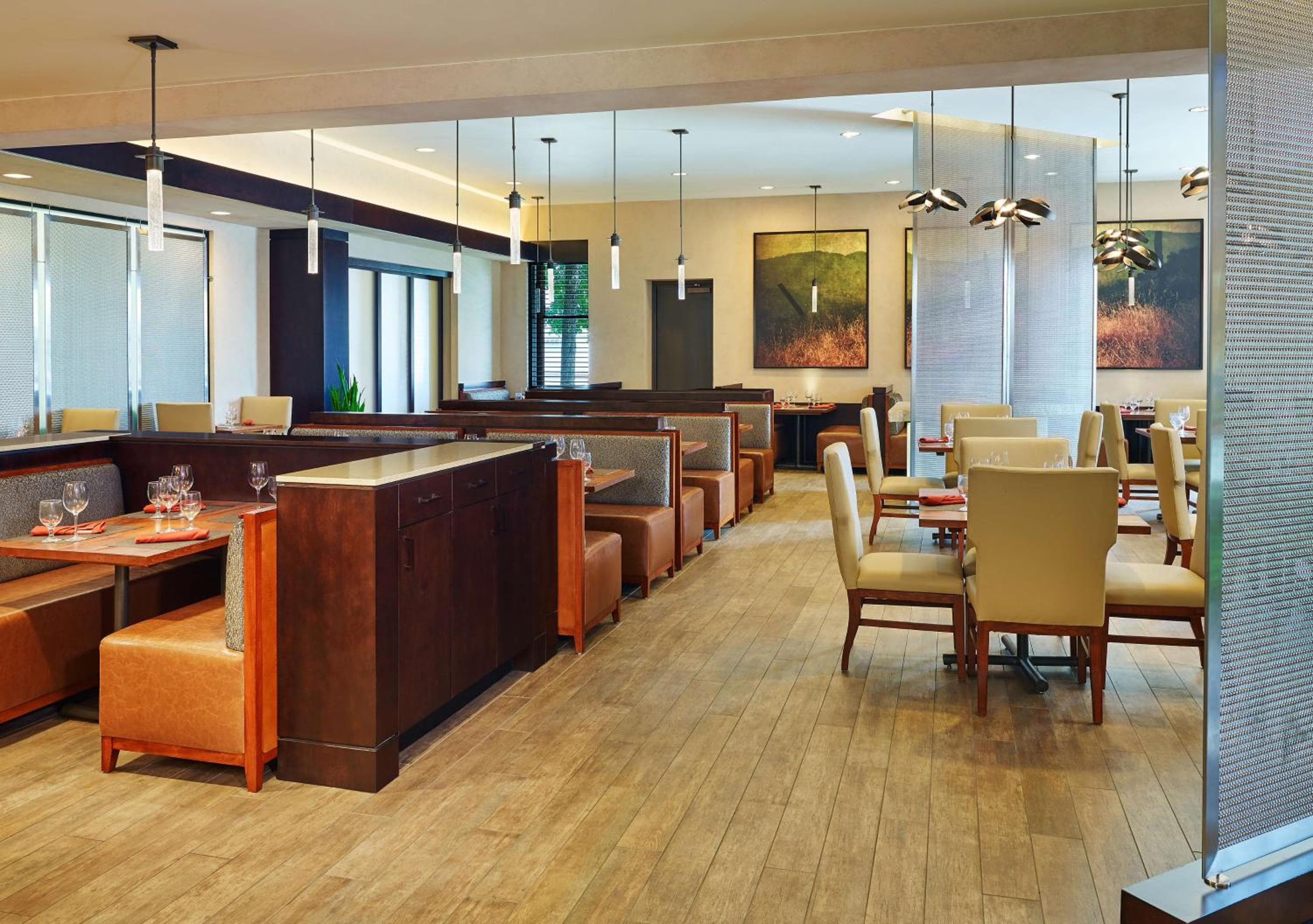 DoubleTree by Hilton San Antonio Airport