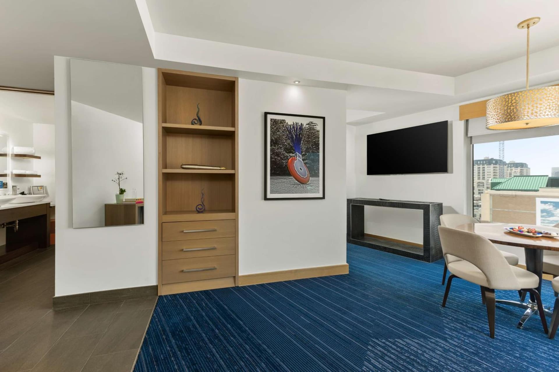 The Art Hotel Denver, Curio Collection by Hilton