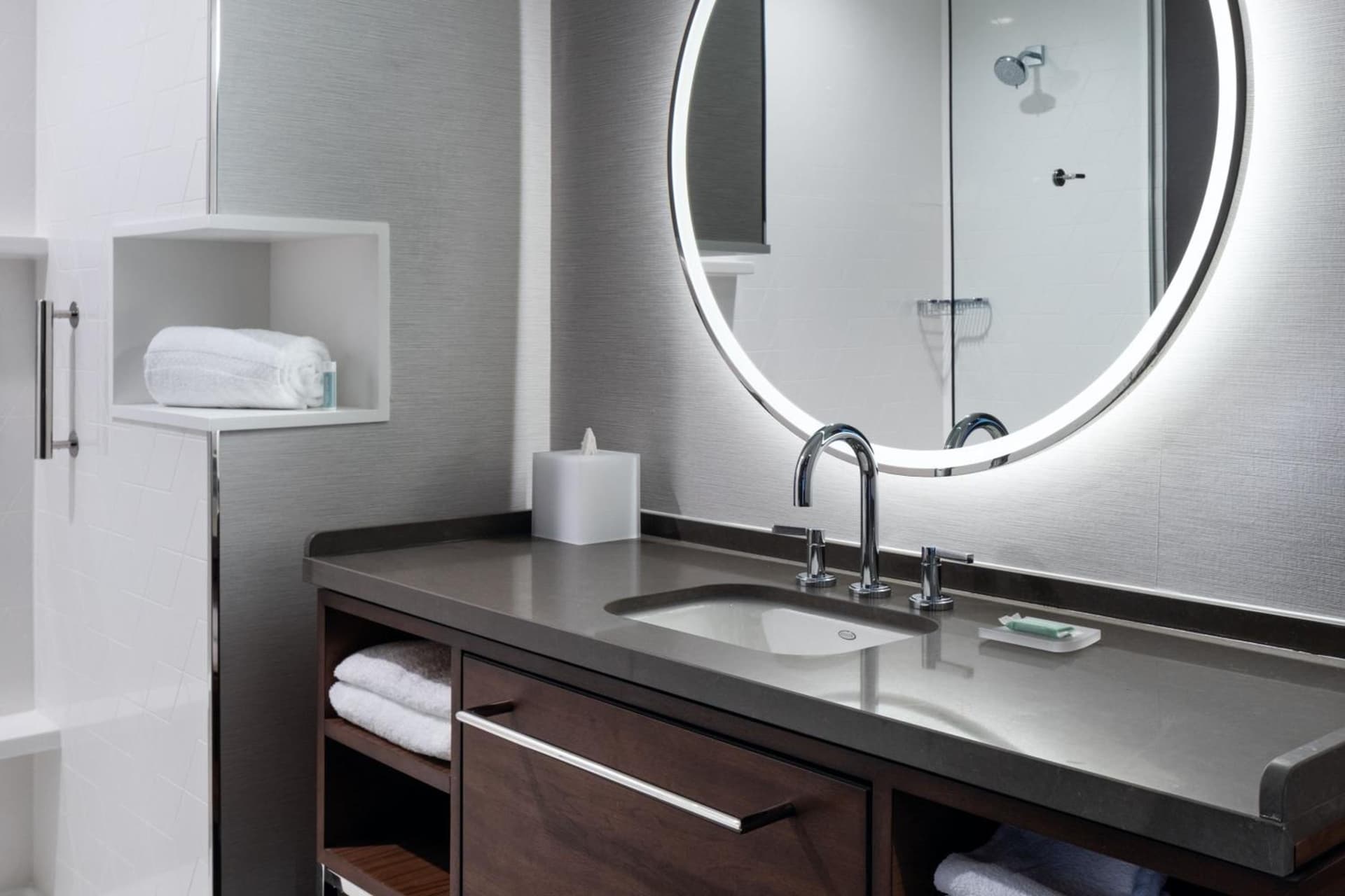 Courtyard by Marriott St Paul Downtown