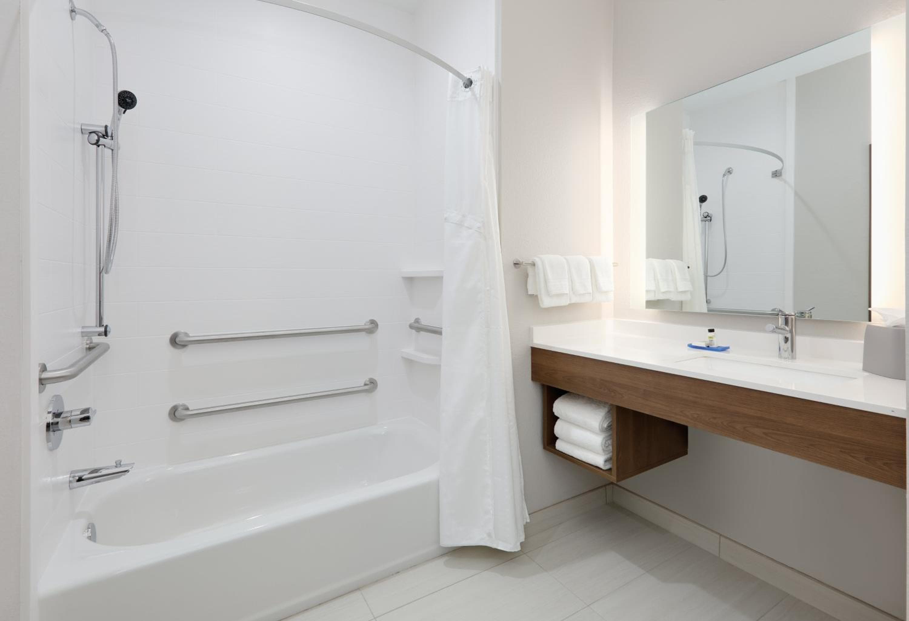 Holiday Inn Express & Suites - Plano - The Colony by IHG