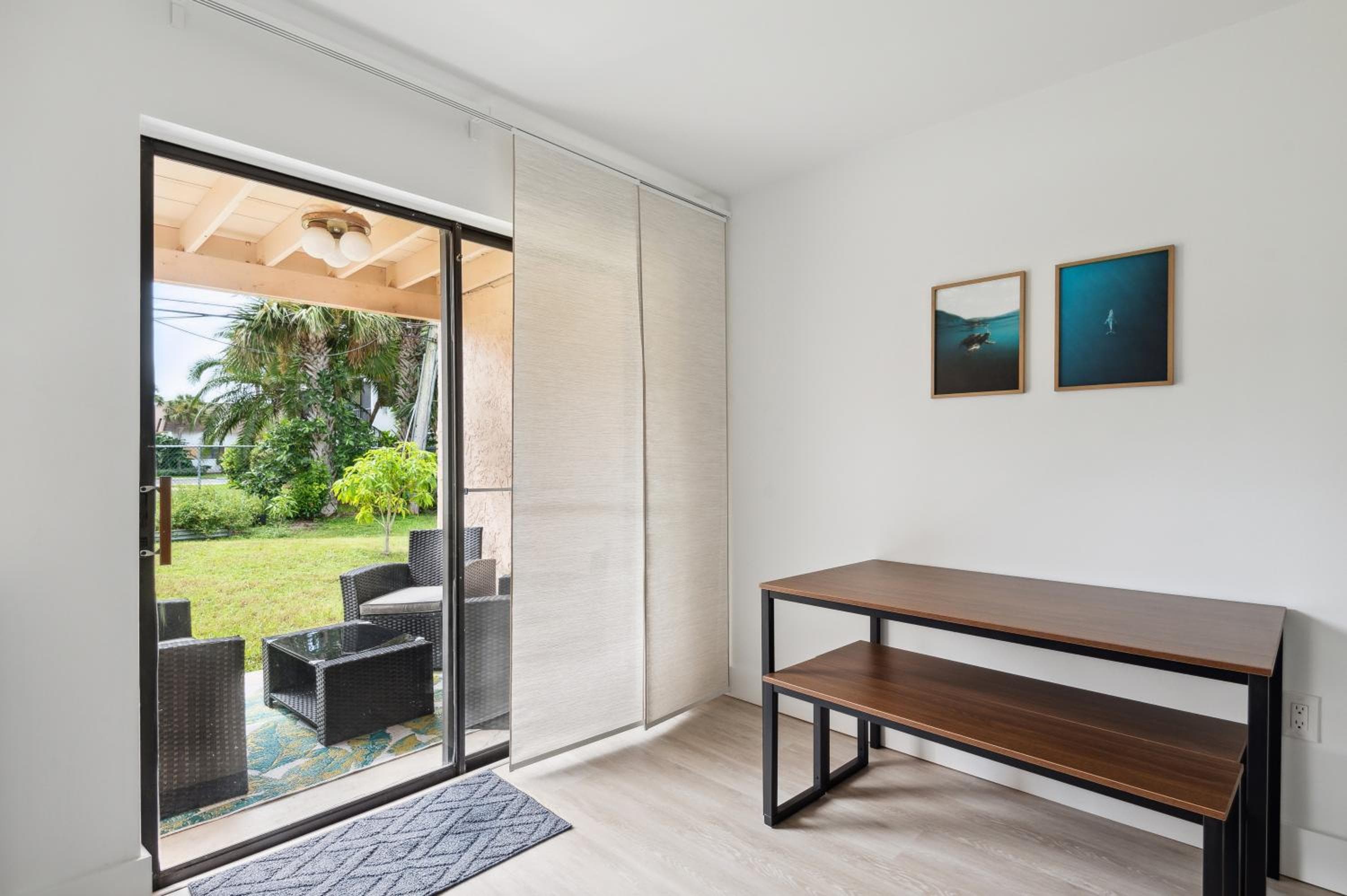 Amazing 2 Bedroom Townhouse near beach