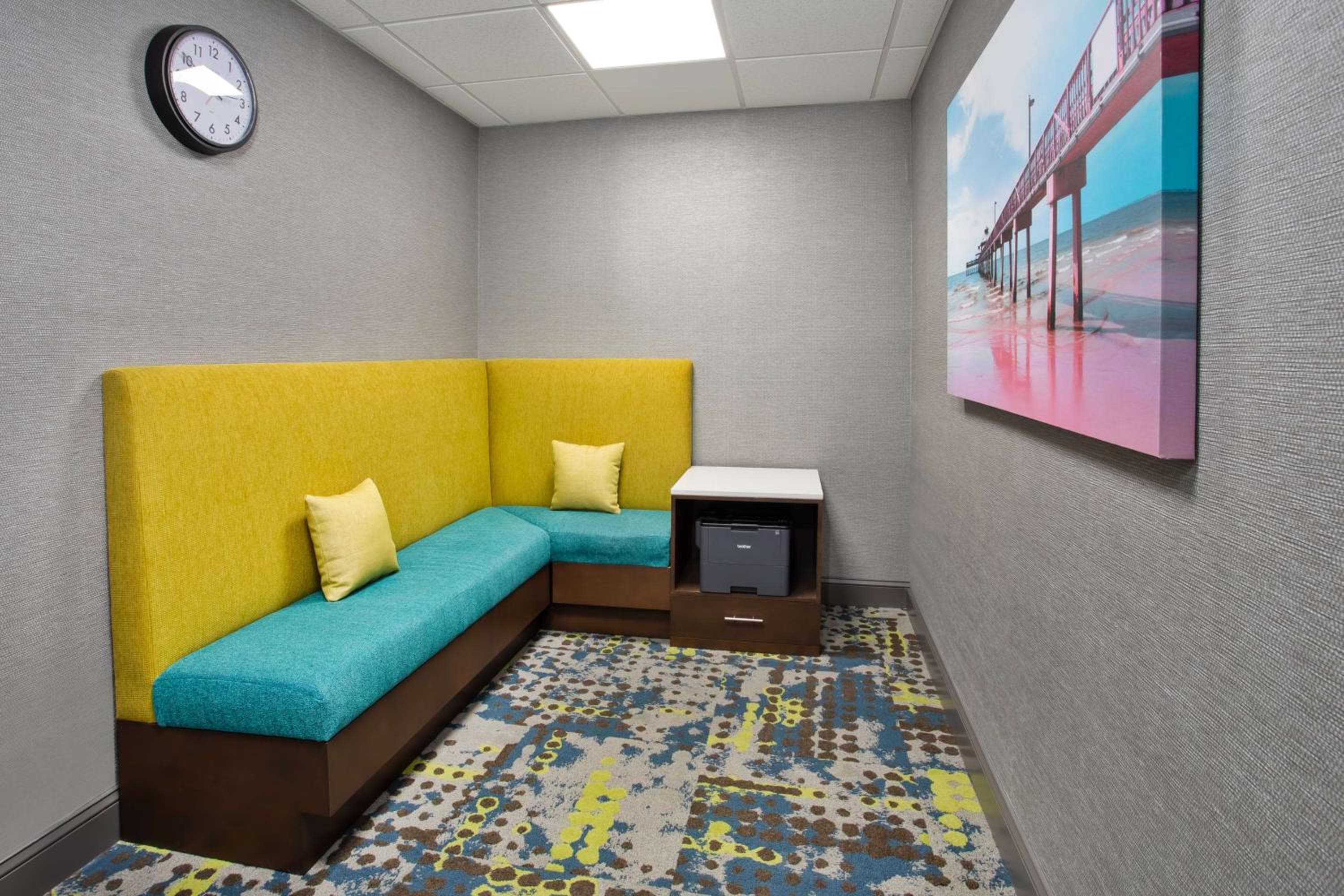 Hampton Inn & Suites Cape Coral / Fort Myers