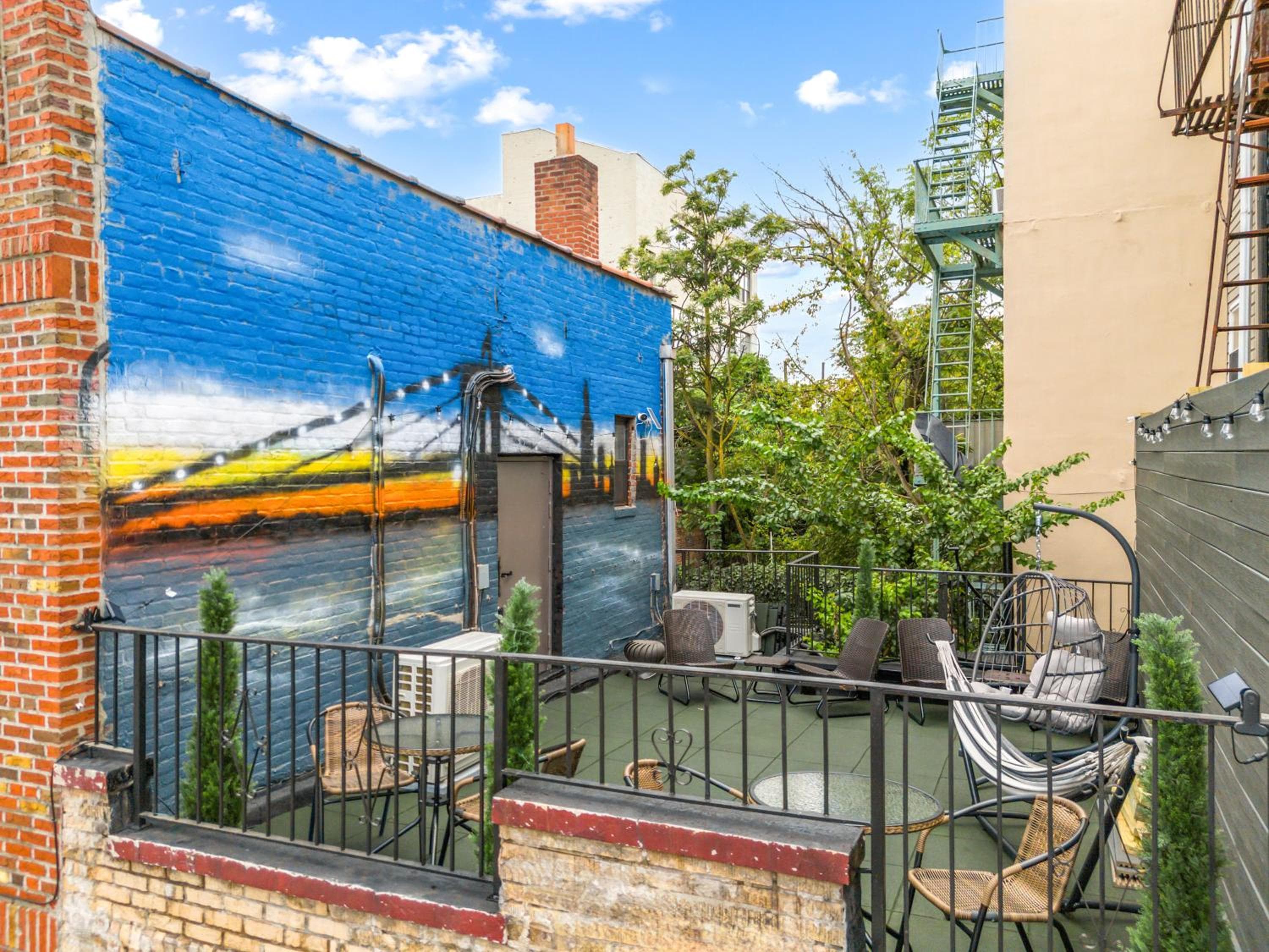 Artistic Loft A Century-Old Gem