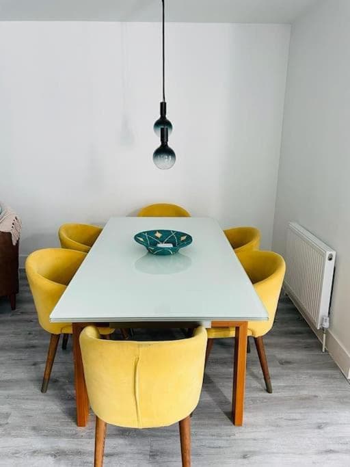 Stunning huge openplan 2Bed flat