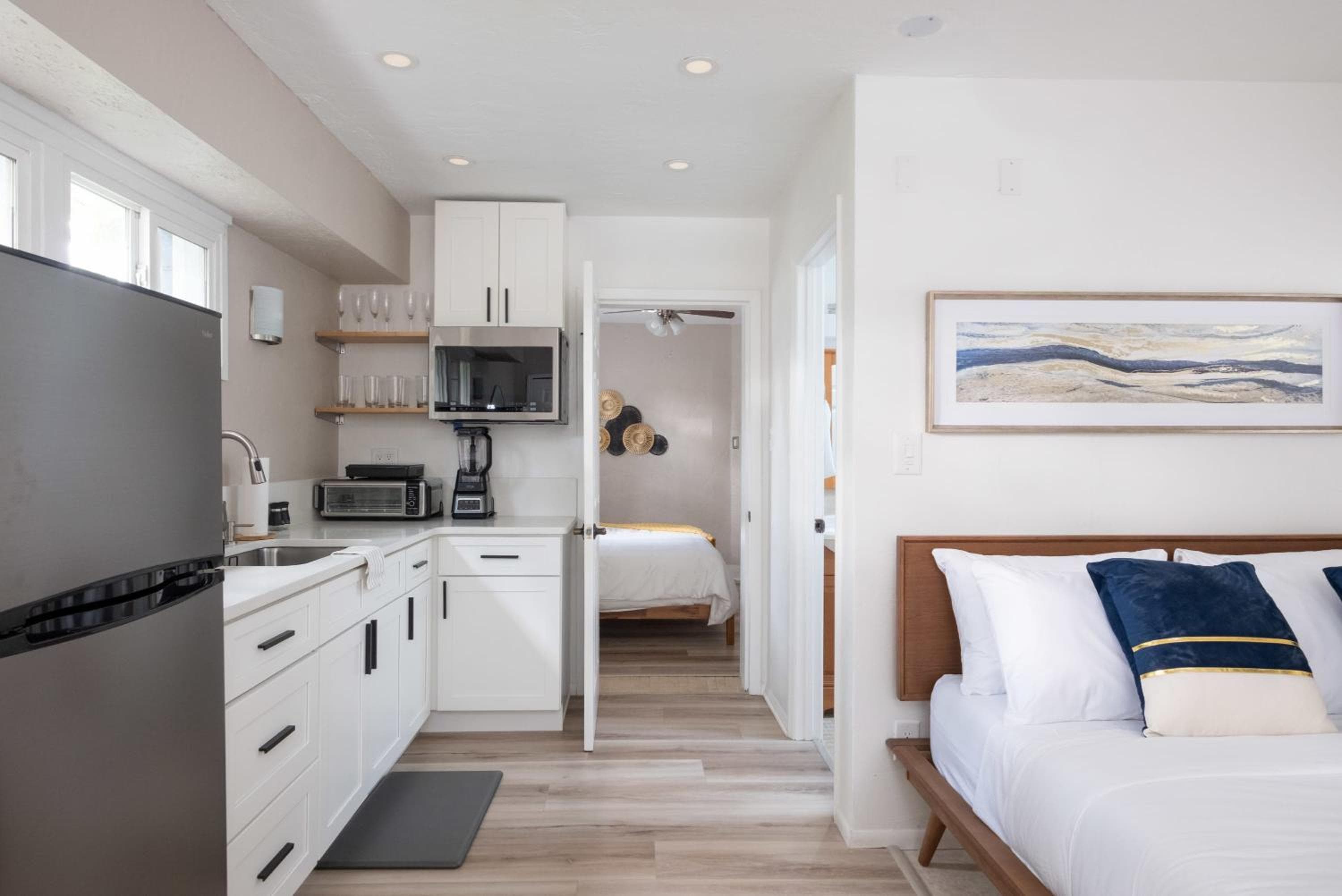 1 Mile to UF & 5 Min Walk Downtown Pet Friendly