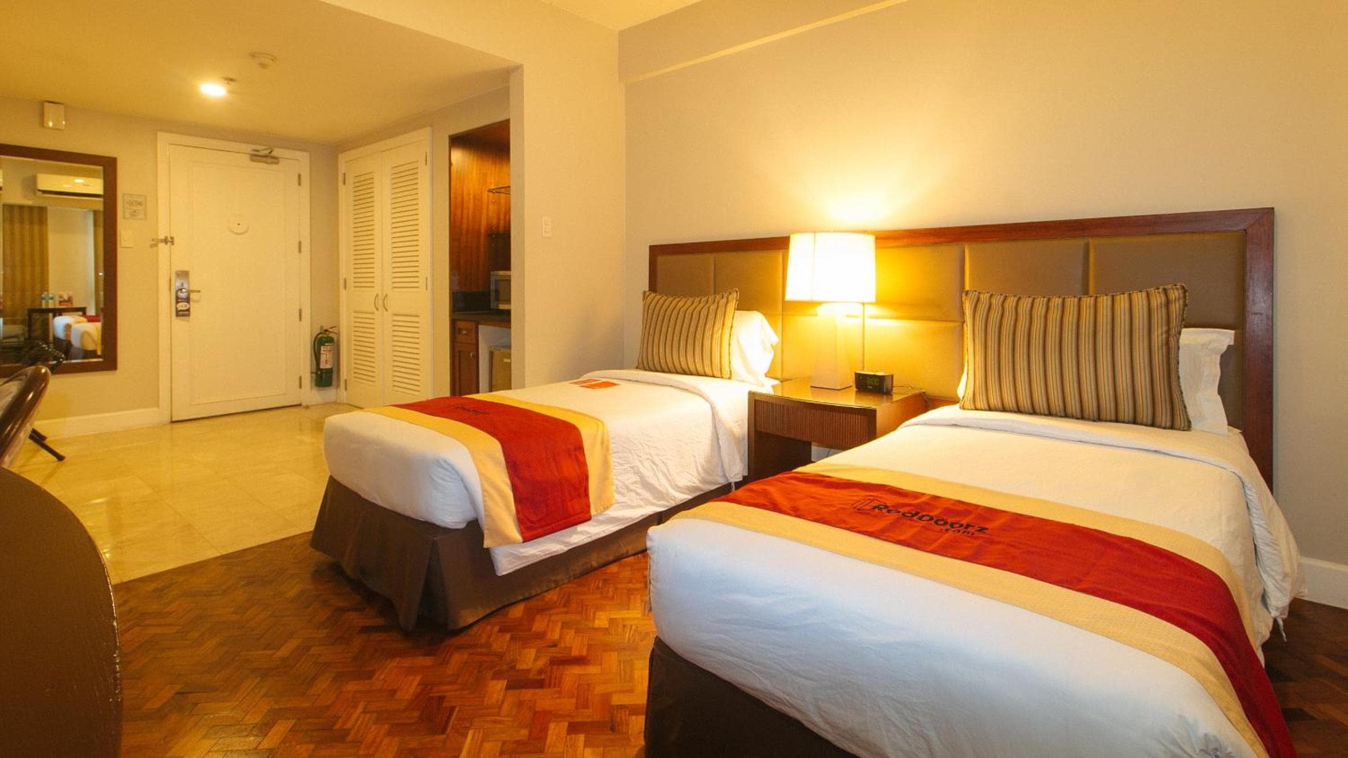 RedDoorz Premium at The Residences Olympia Makati