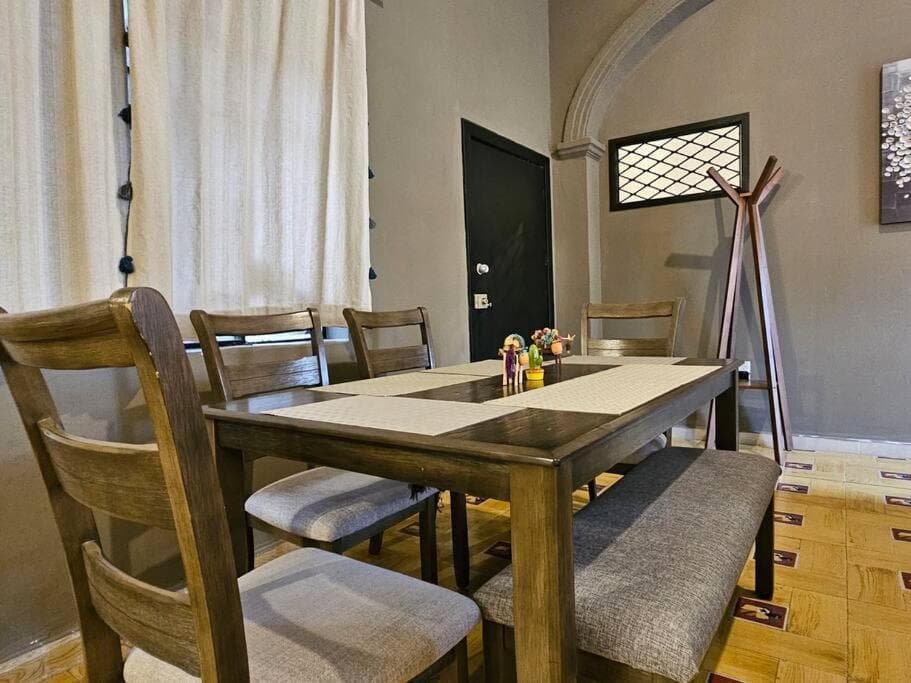 Villa Golondrinas, in Main Downtown, with A/C and Free Parking!