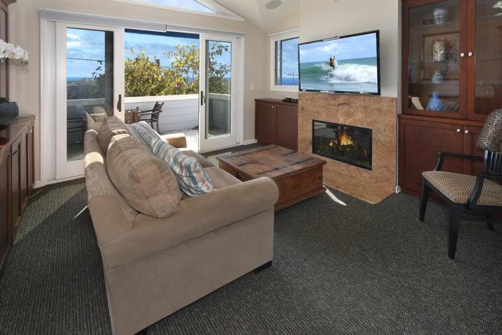 Laguna Beach Modern Home-beach across st/town 1blk