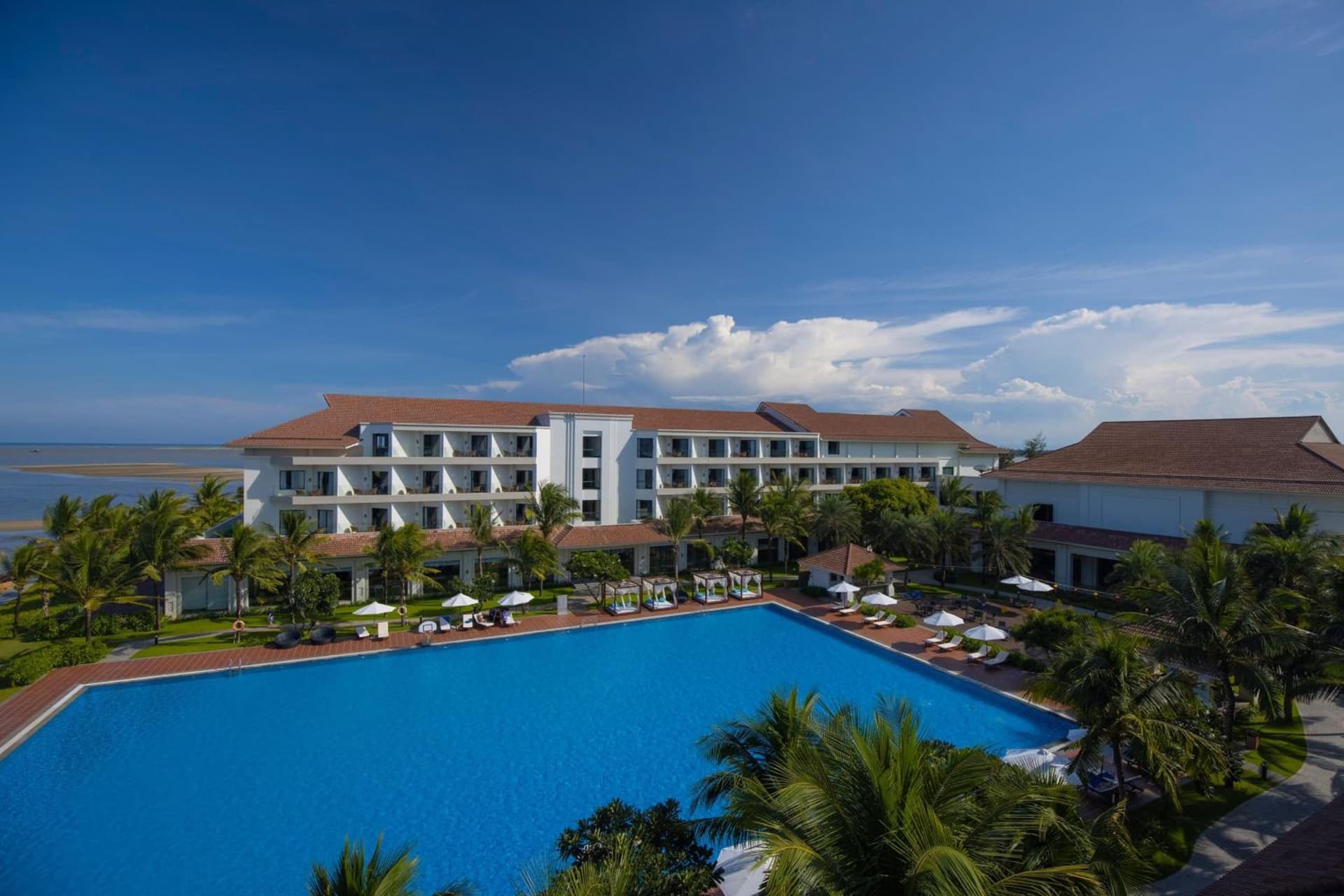 Renaissance Danang Hoi An Resort & Spa