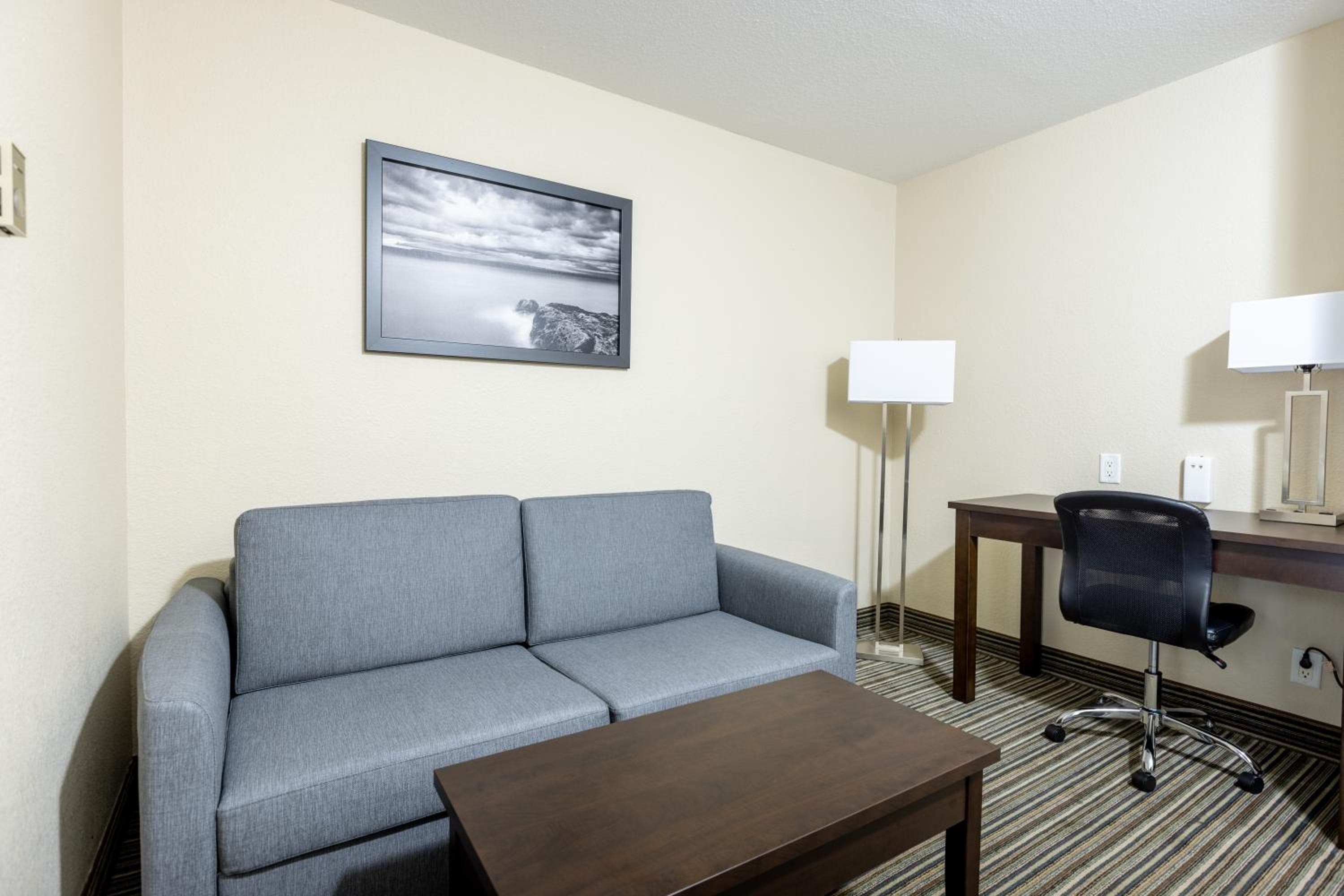 Super 8 by Wyndham Truro NS