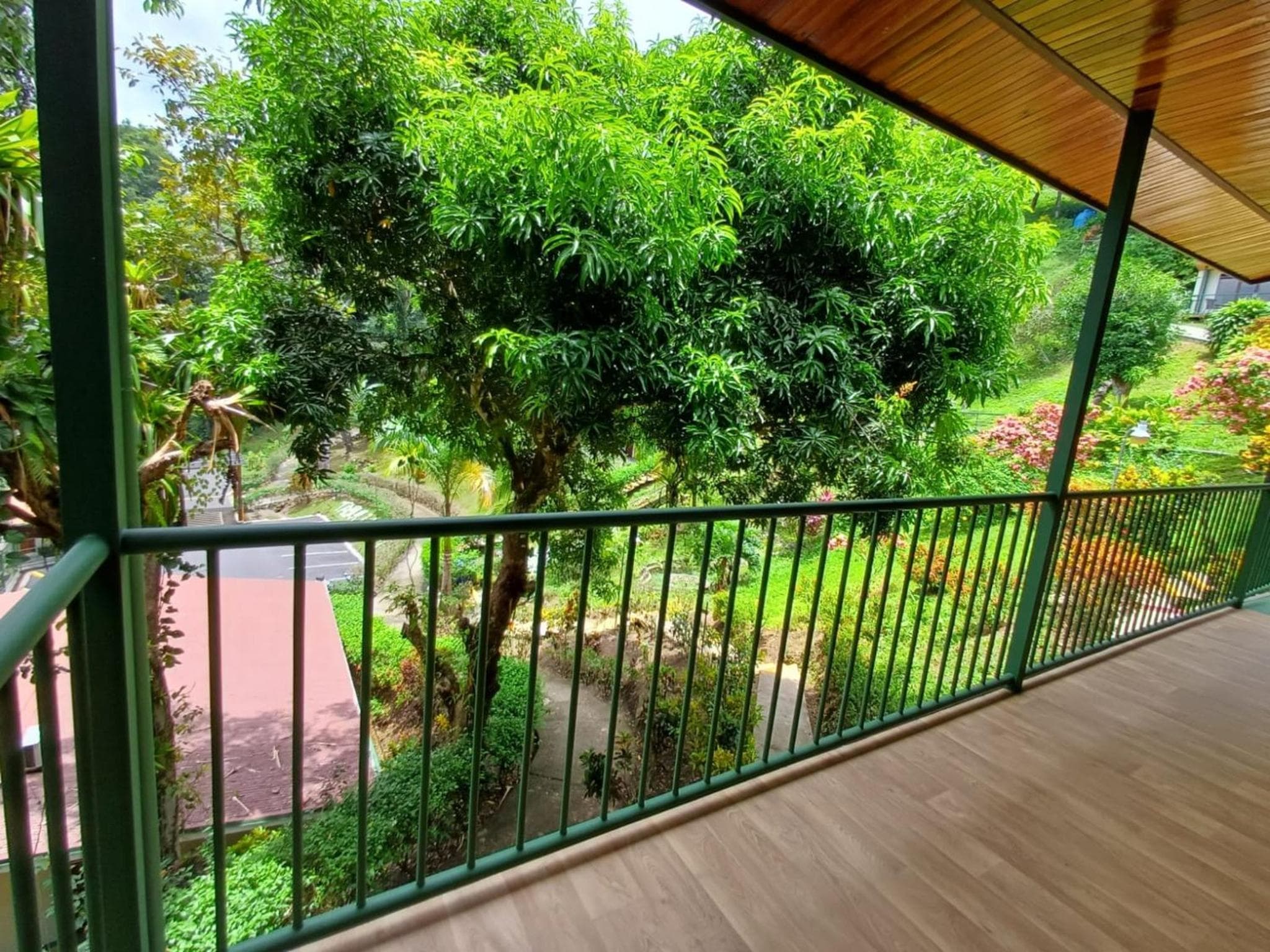 Tabulia Tree Hotel and Villas