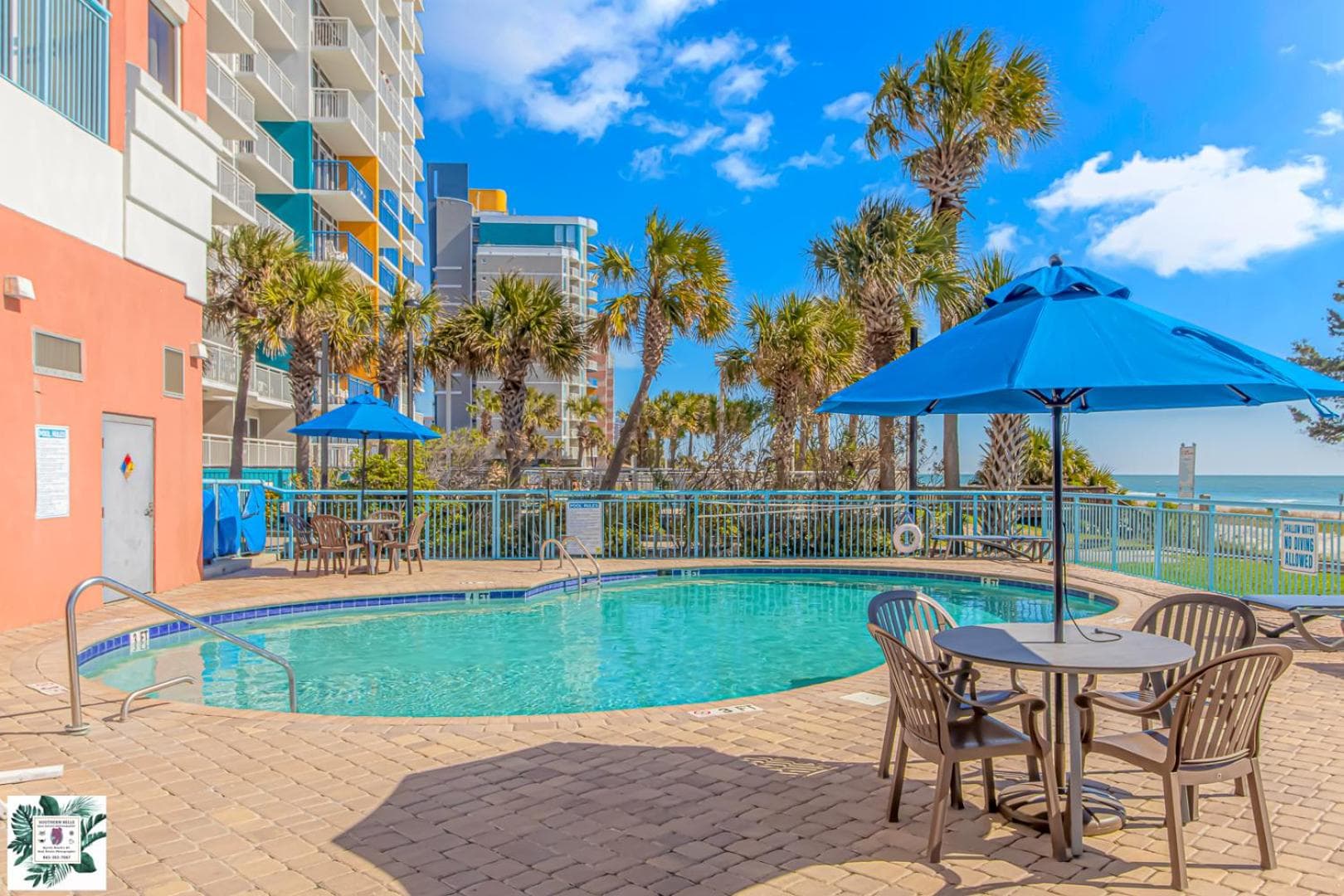 Spacious Oceanfront 2 Bedroom Suite - Sleeps 8! - Roxanne Towers Unit 406