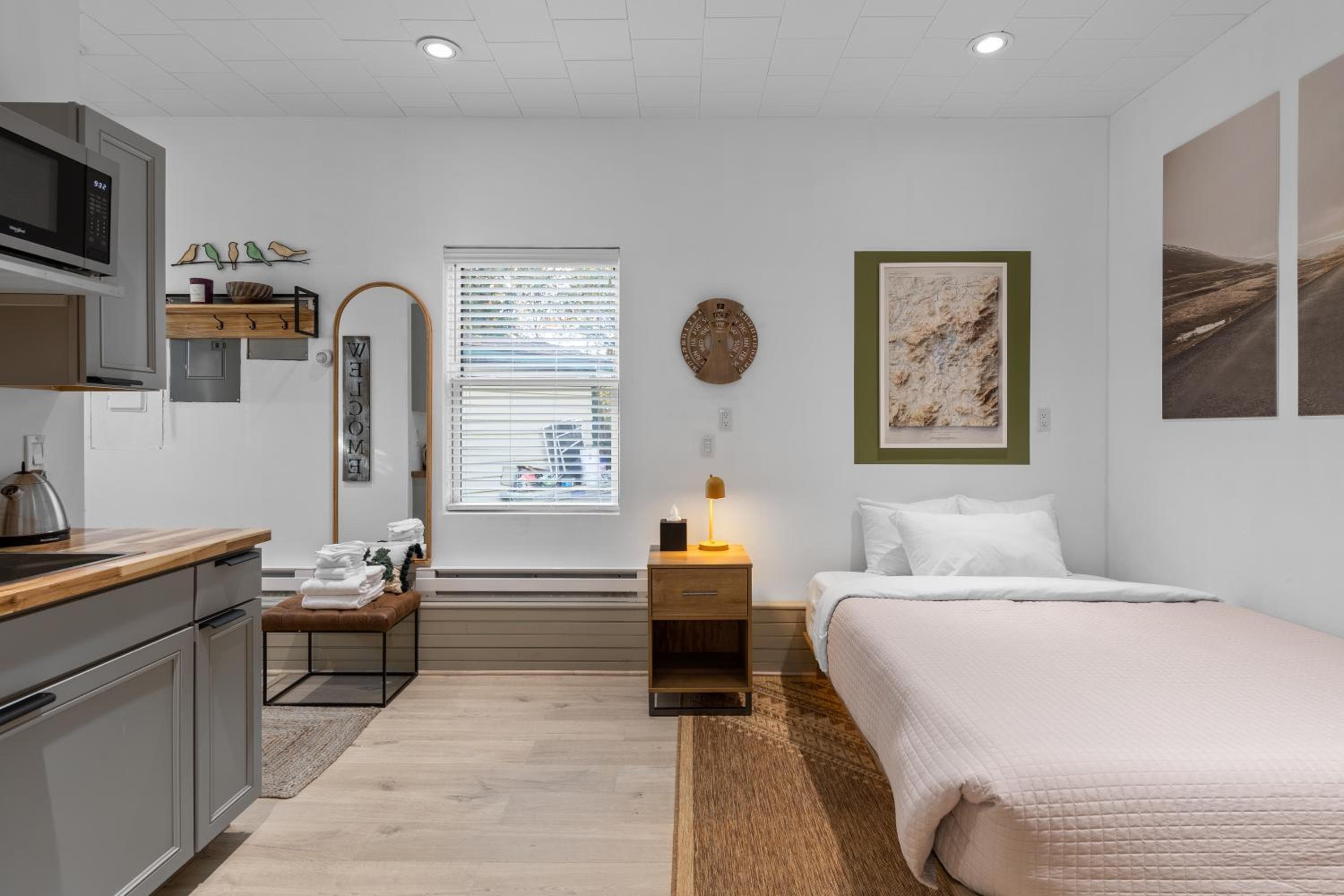 Modern Home &Cozy