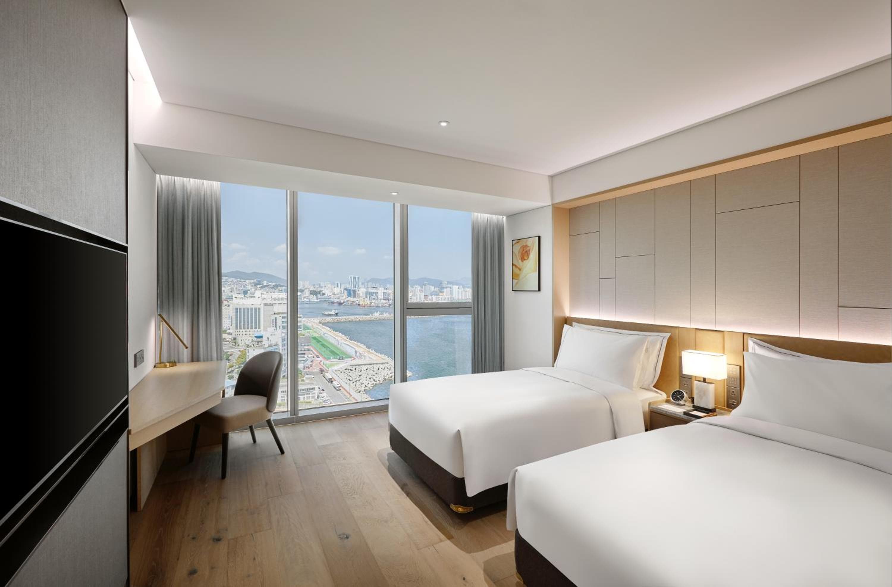 Wyndham Grand Busan