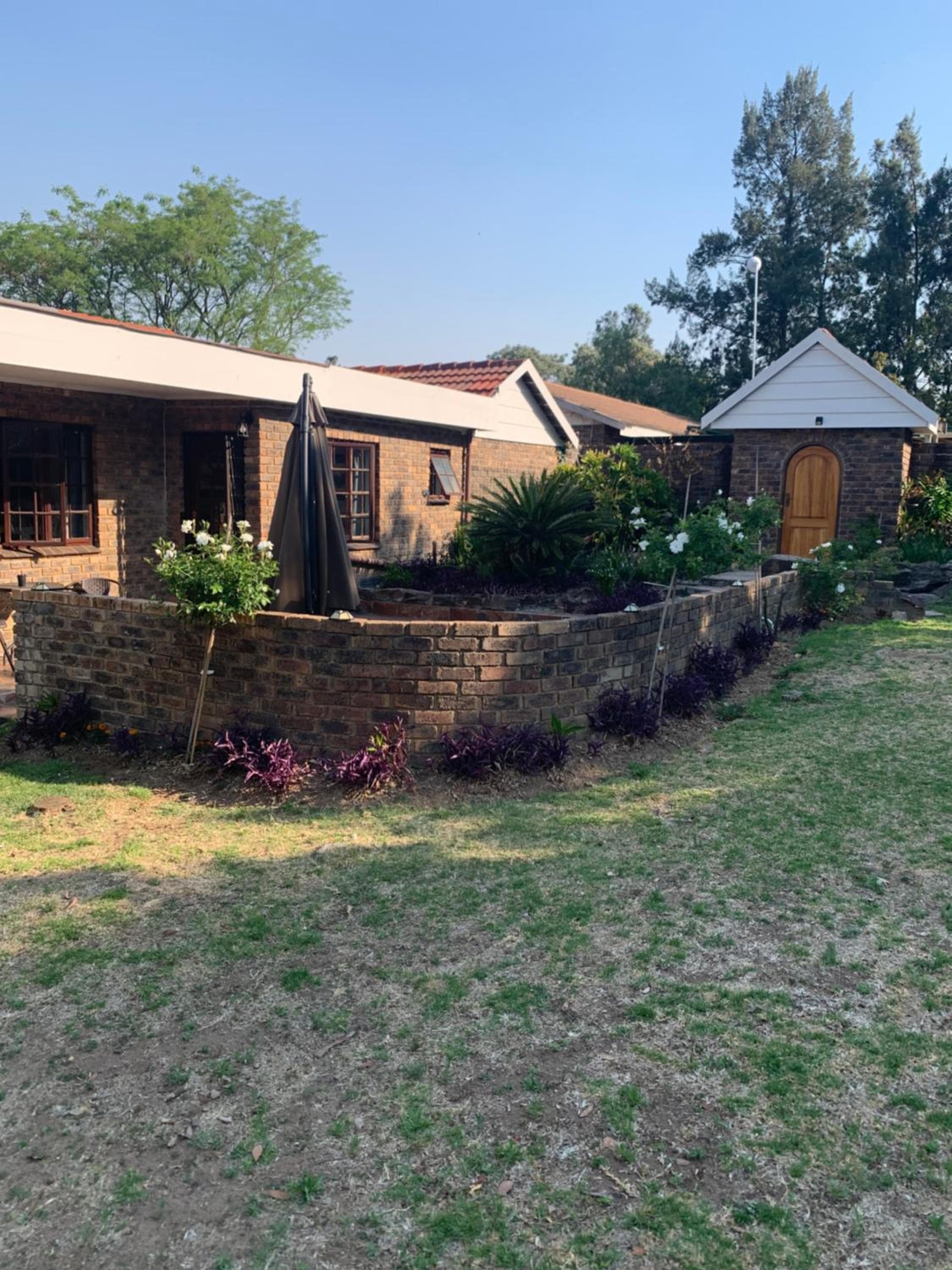Footprints Self Catering Indoor Heated Pool and Fireplaces
