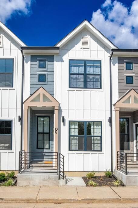 Cozy Townhouse Close to Downtown