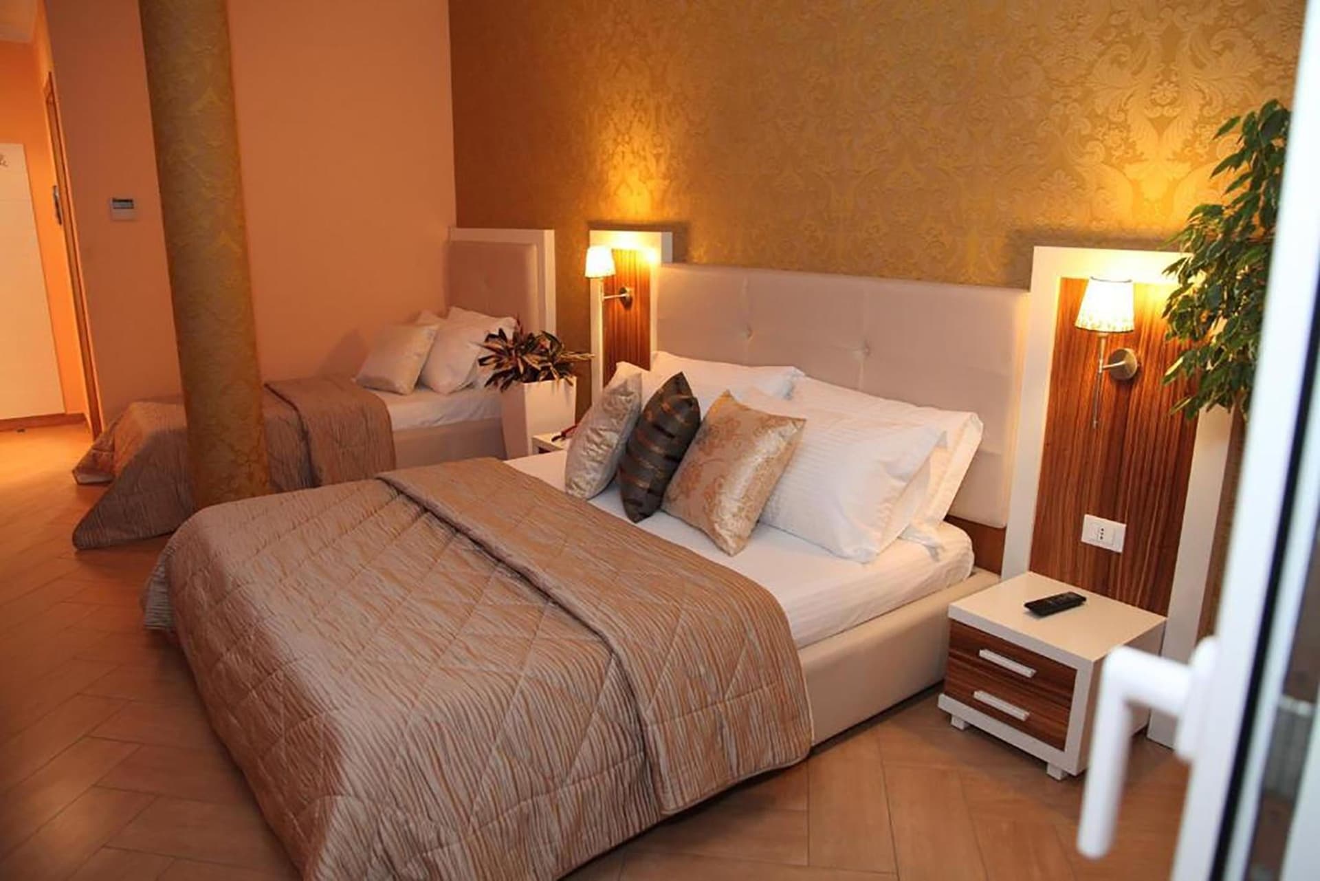 Hotel Gold