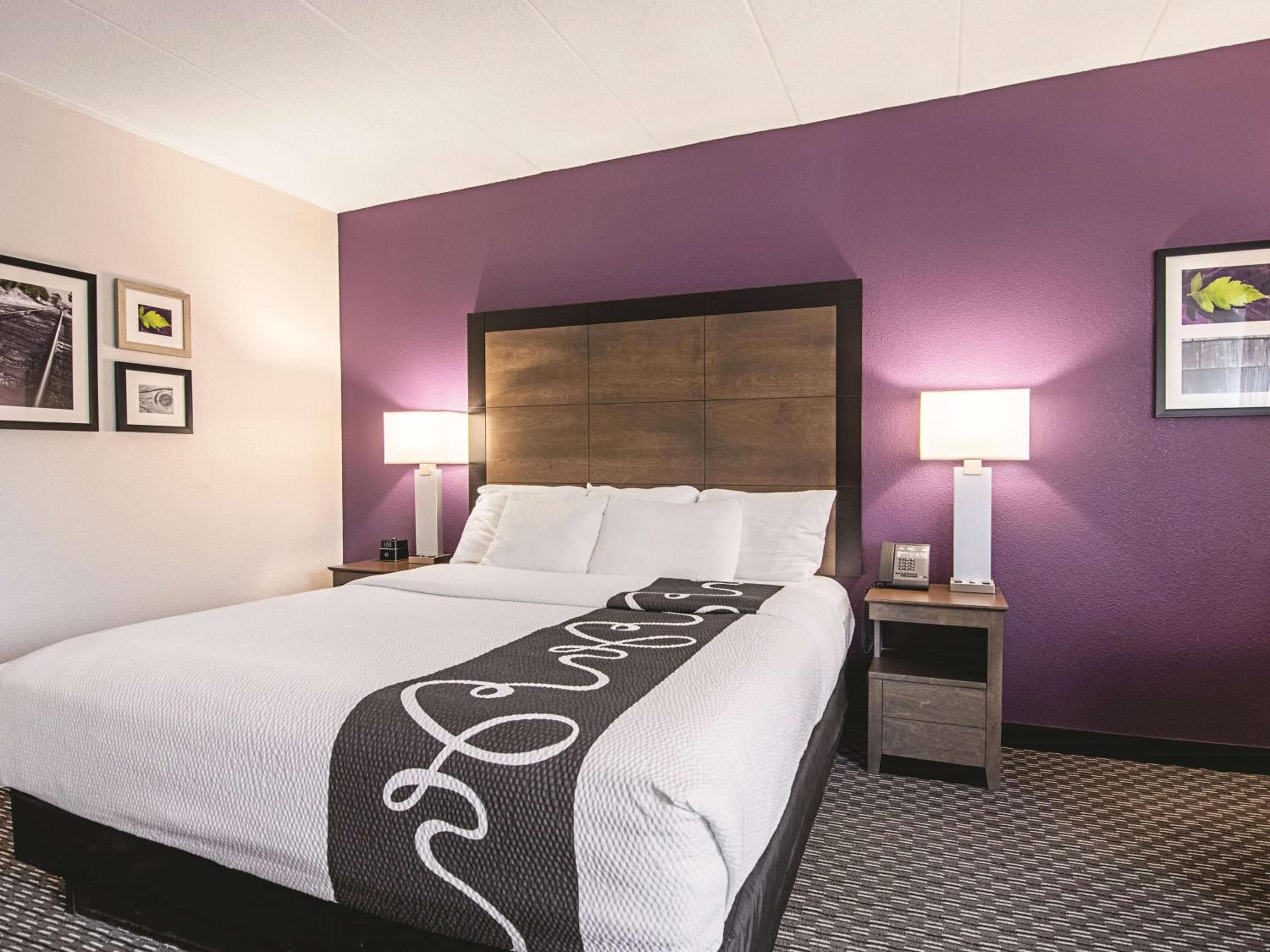 La Quinta Inn & Suites by Wyndham Portland DT Maine Med