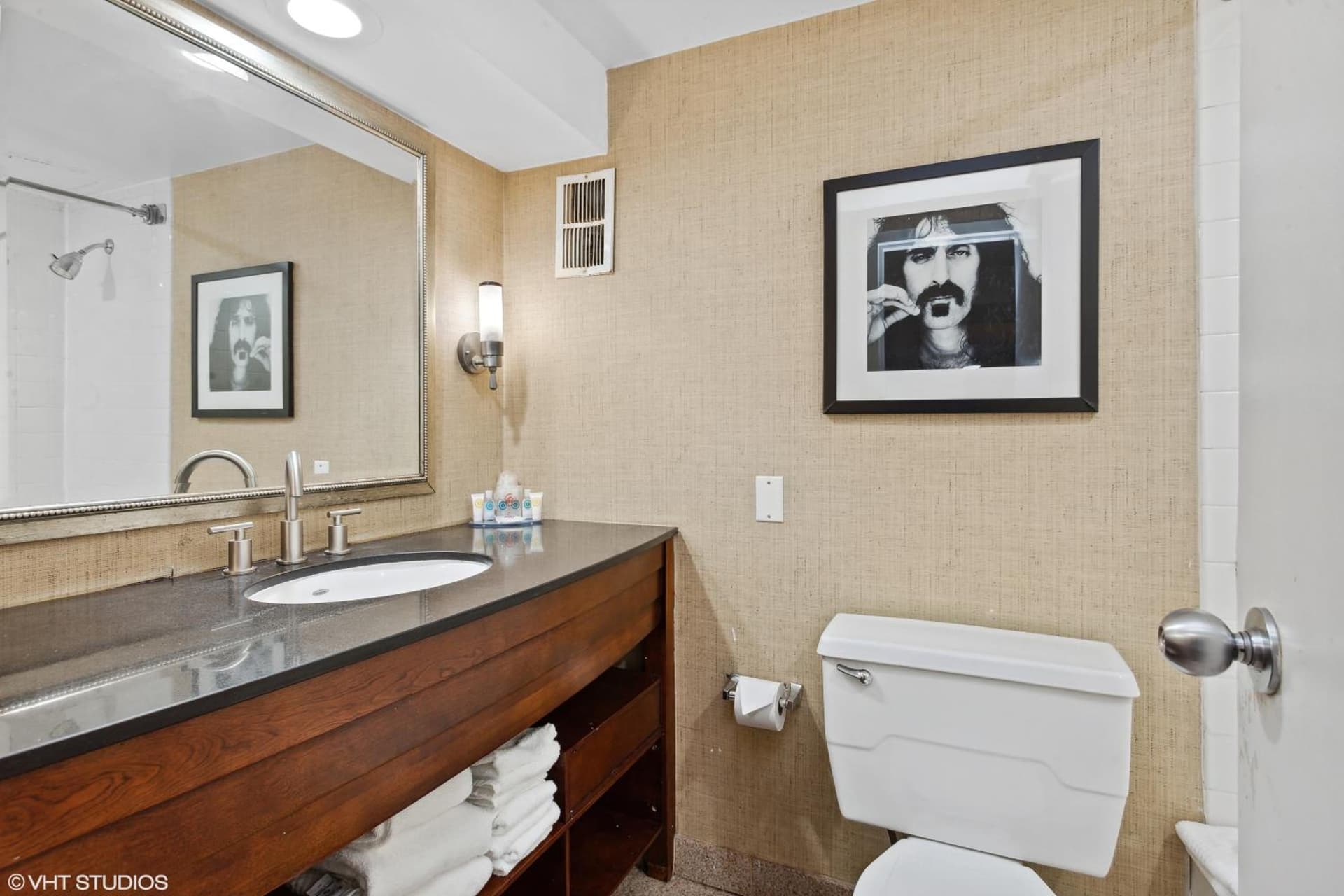 Comfort Inn & Suites Baltimore Inner Harbor
