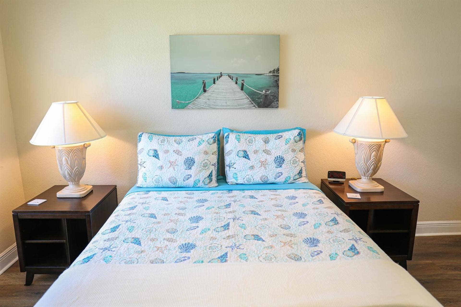 Tradewinds Retreat - Pool, 15 min to Clearwater Beach