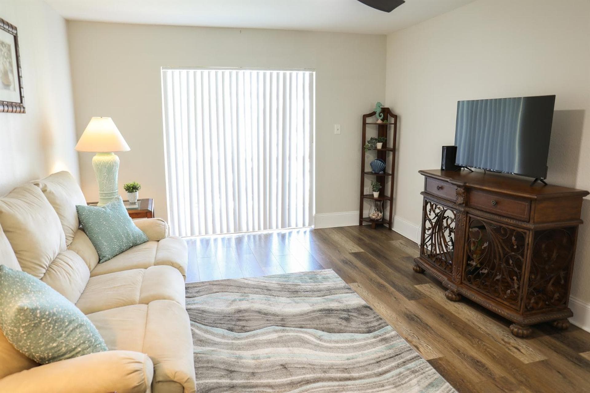 Tradewinds Retreat - Pool, 15 min to Clearwater Beach