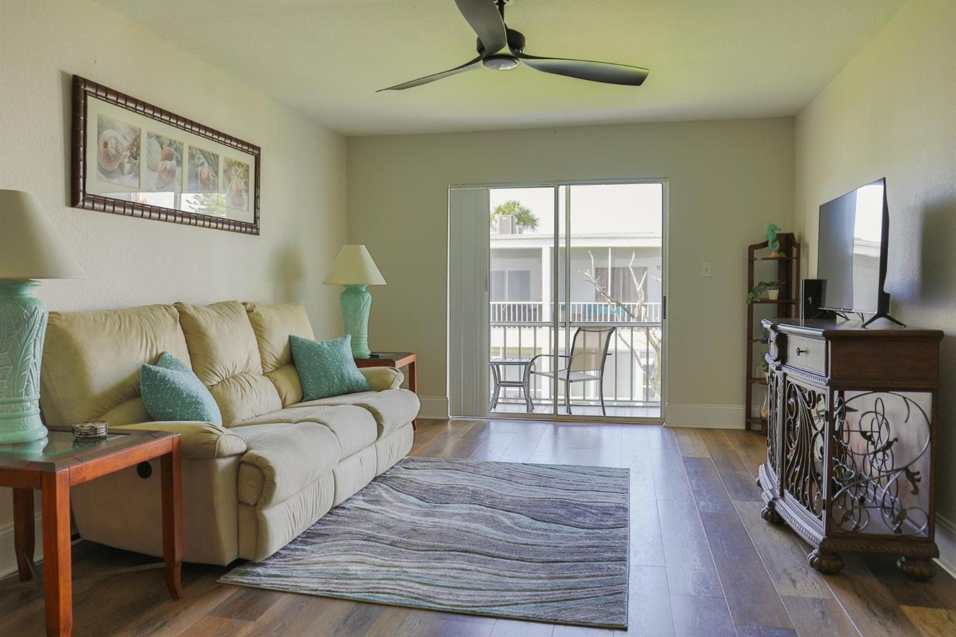 Tradewinds Retreat - Pool, 15 min to Clearwater Beach