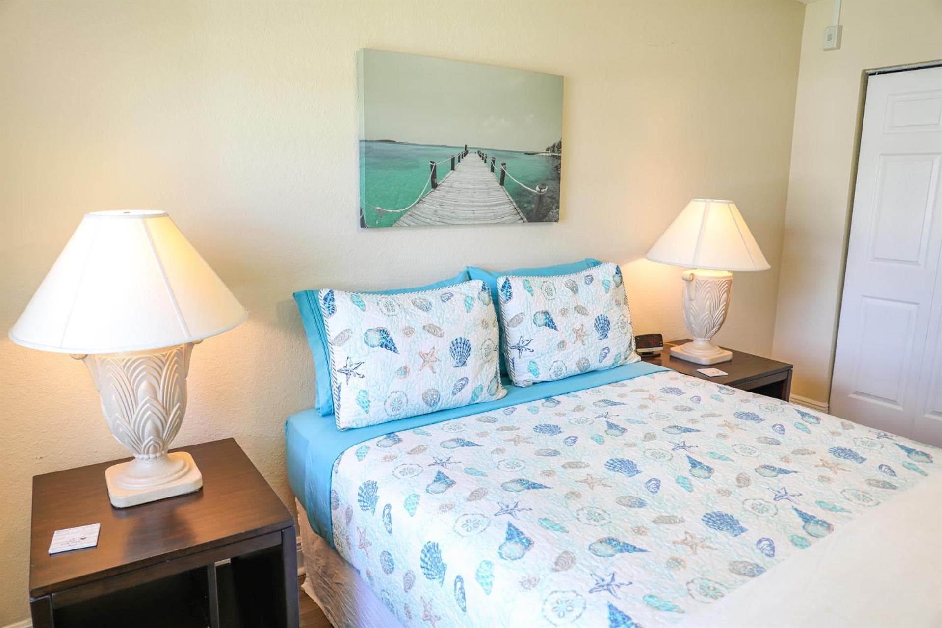 Tradewinds Retreat - Pool, 15 min to Clearwater Beach