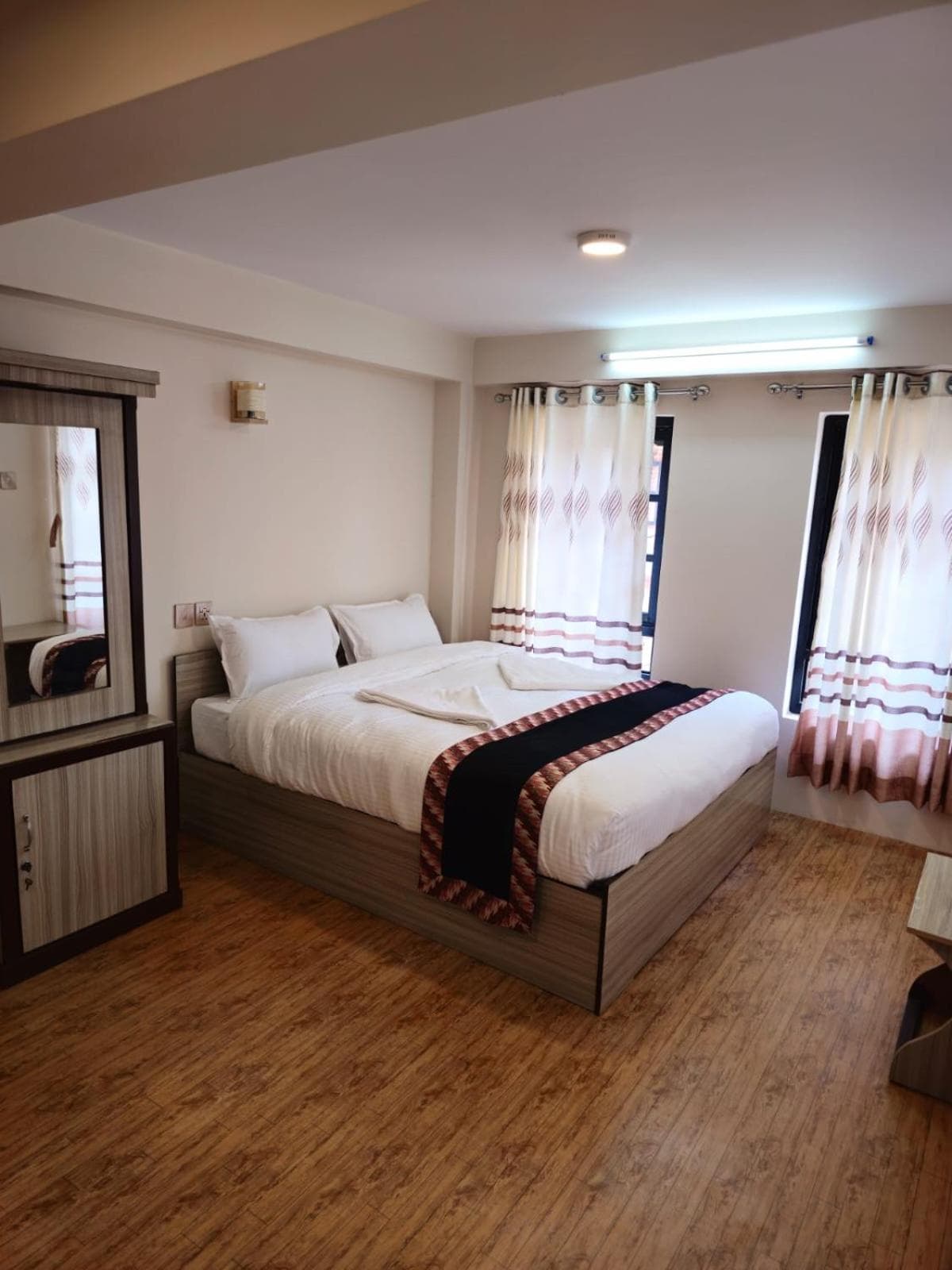 Hotel Durbar Side