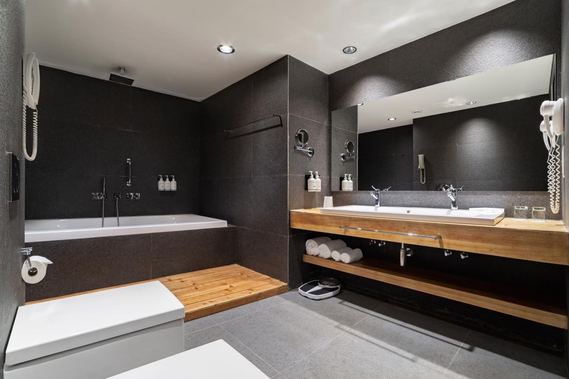 Holiday Inn - Tbilisi by IHG