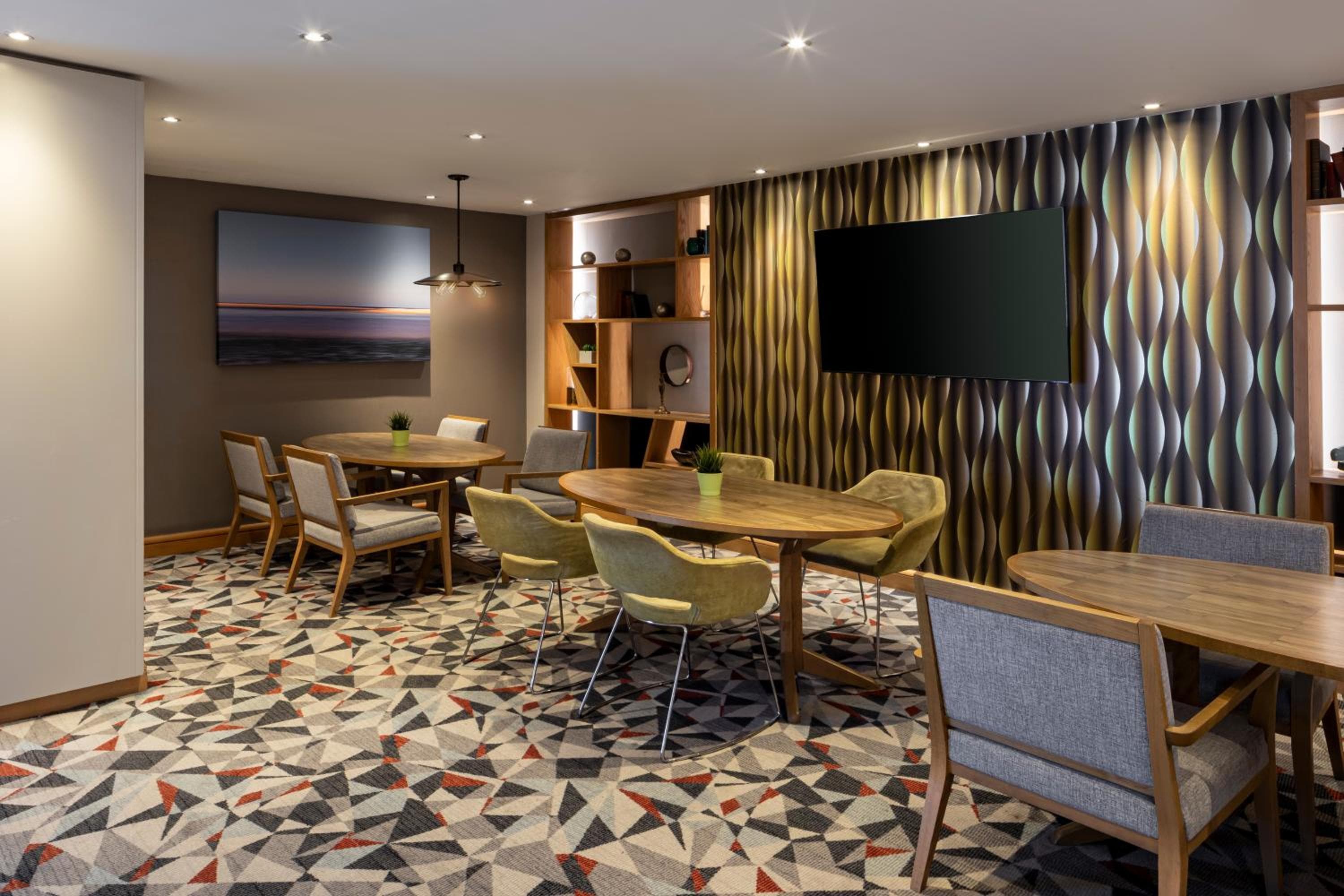 Holiday Inn Reading South M4 Jct 11 by IHG