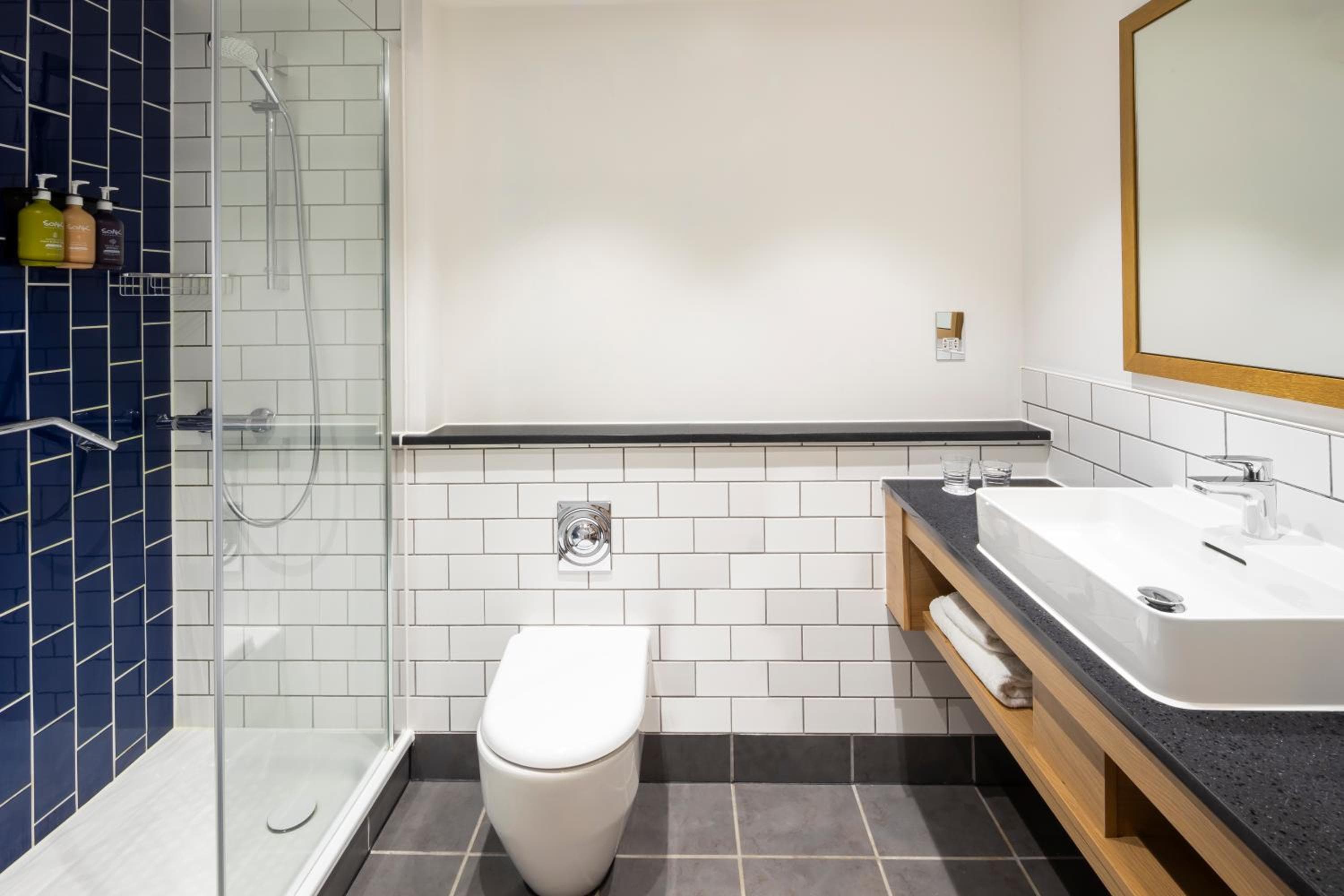 Holiday Inn Reading South M4 Jct 11 by IHG