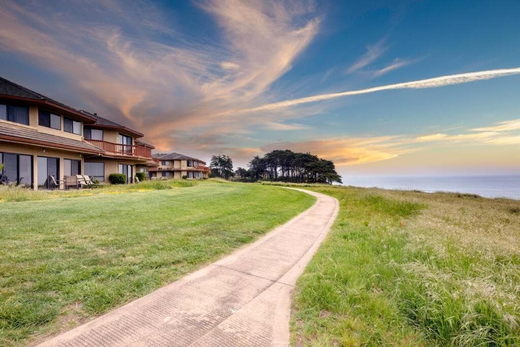Seascape Ocean View Condo